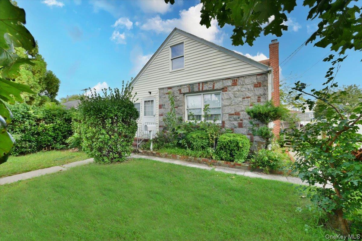 403 Oak Street – For Sale photo 4