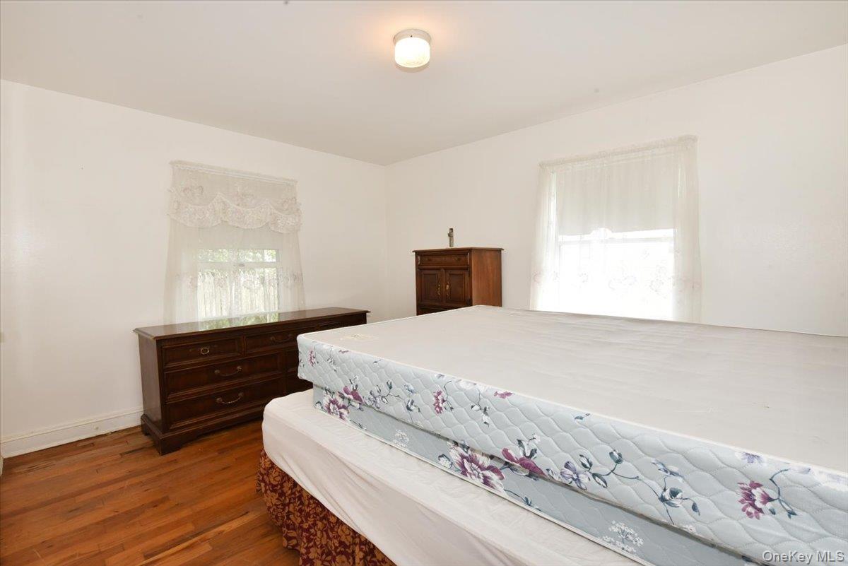 403 Oak Street – For Sale photo 15