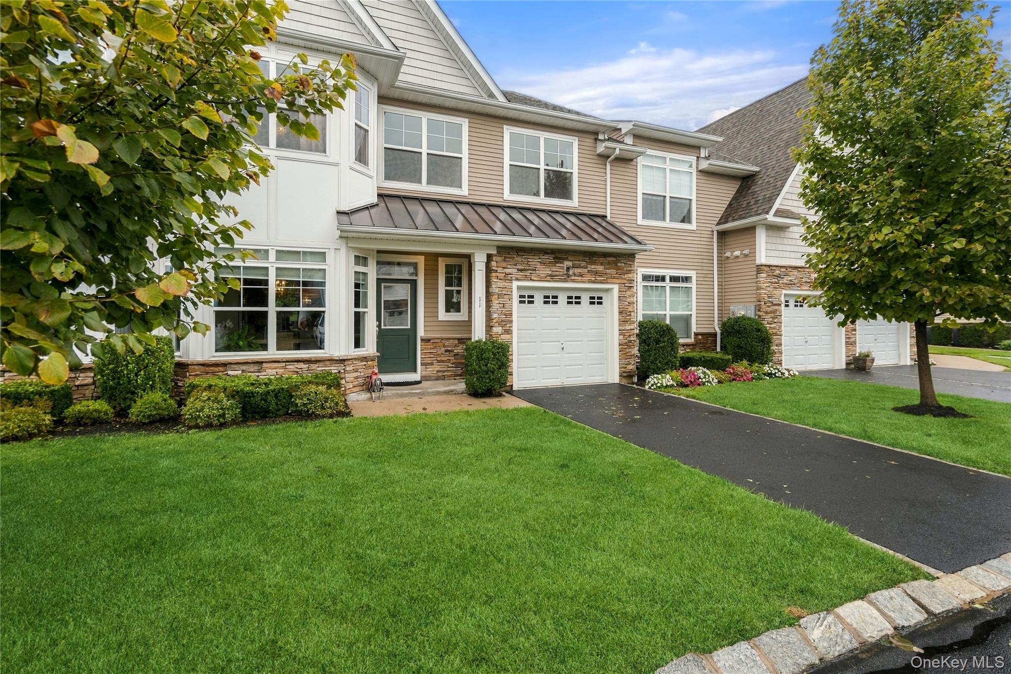 11 Silver Spruce Way – For Rent photo 3