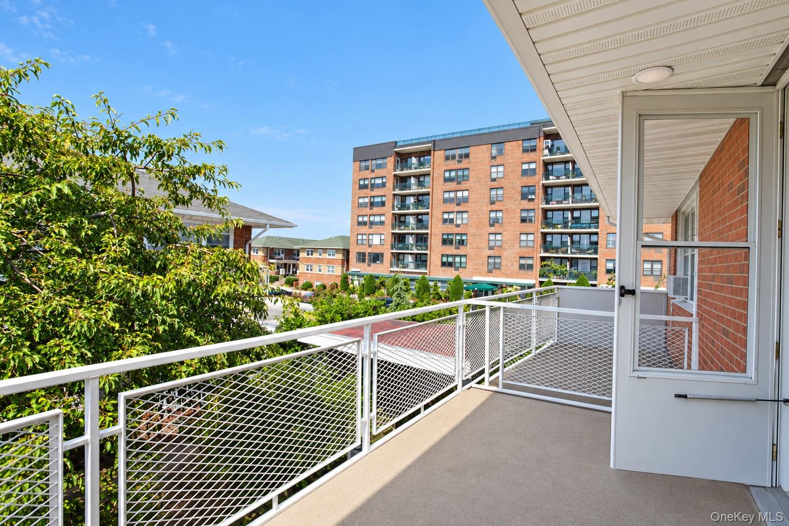 330 E Broadway, Unit 211 photo 20