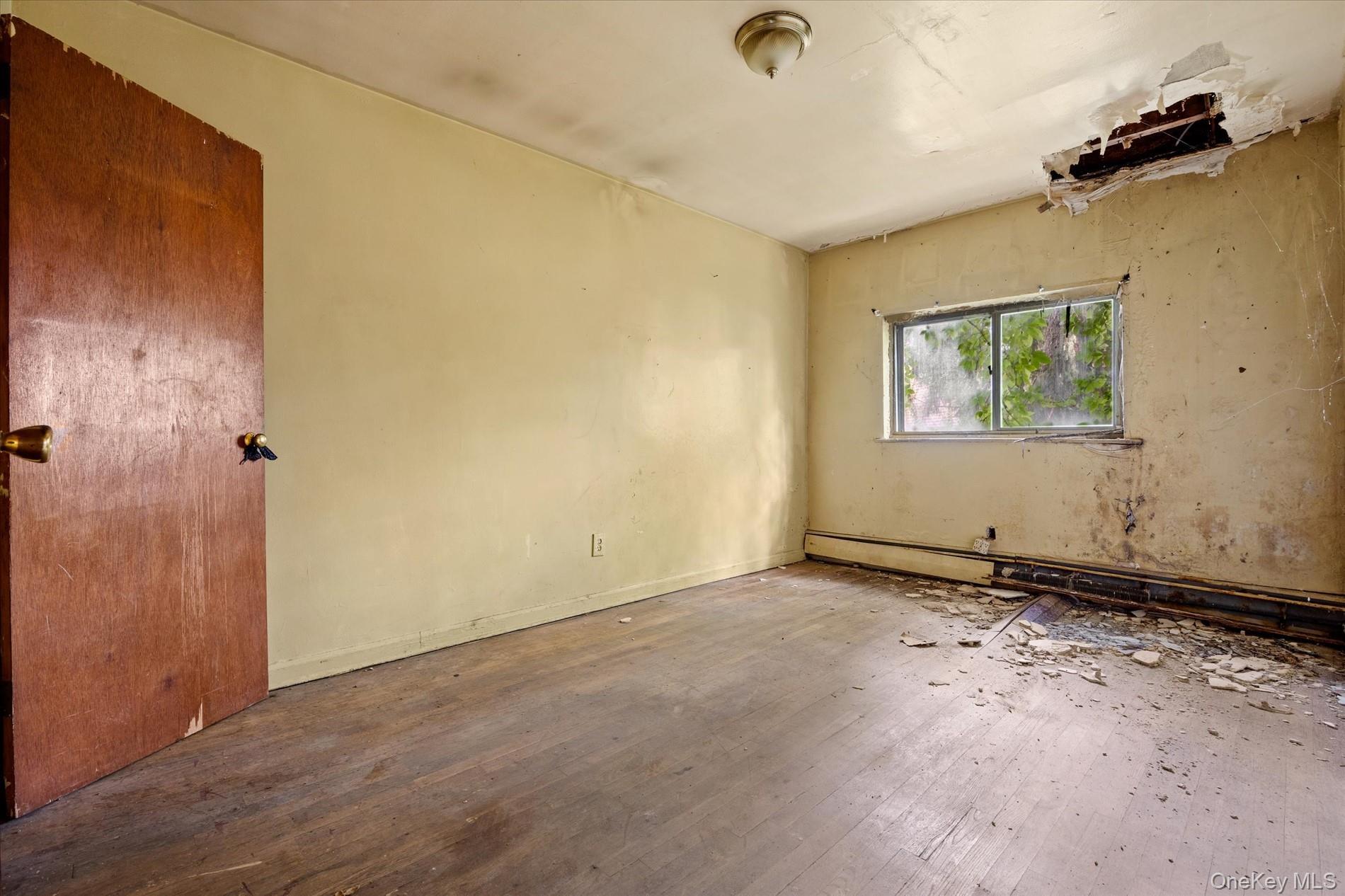 3768 Laconia Avenue – For Sale photo 8