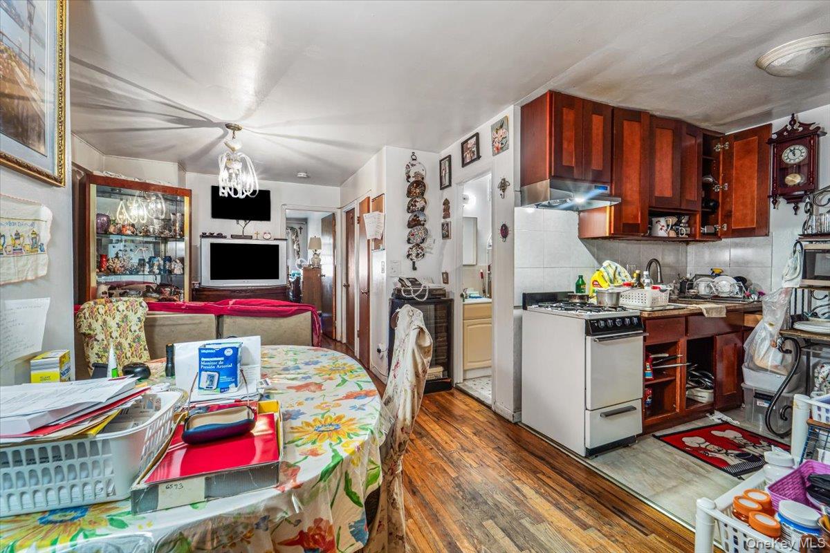 5915 Xenia Street – For Sale photo 3
