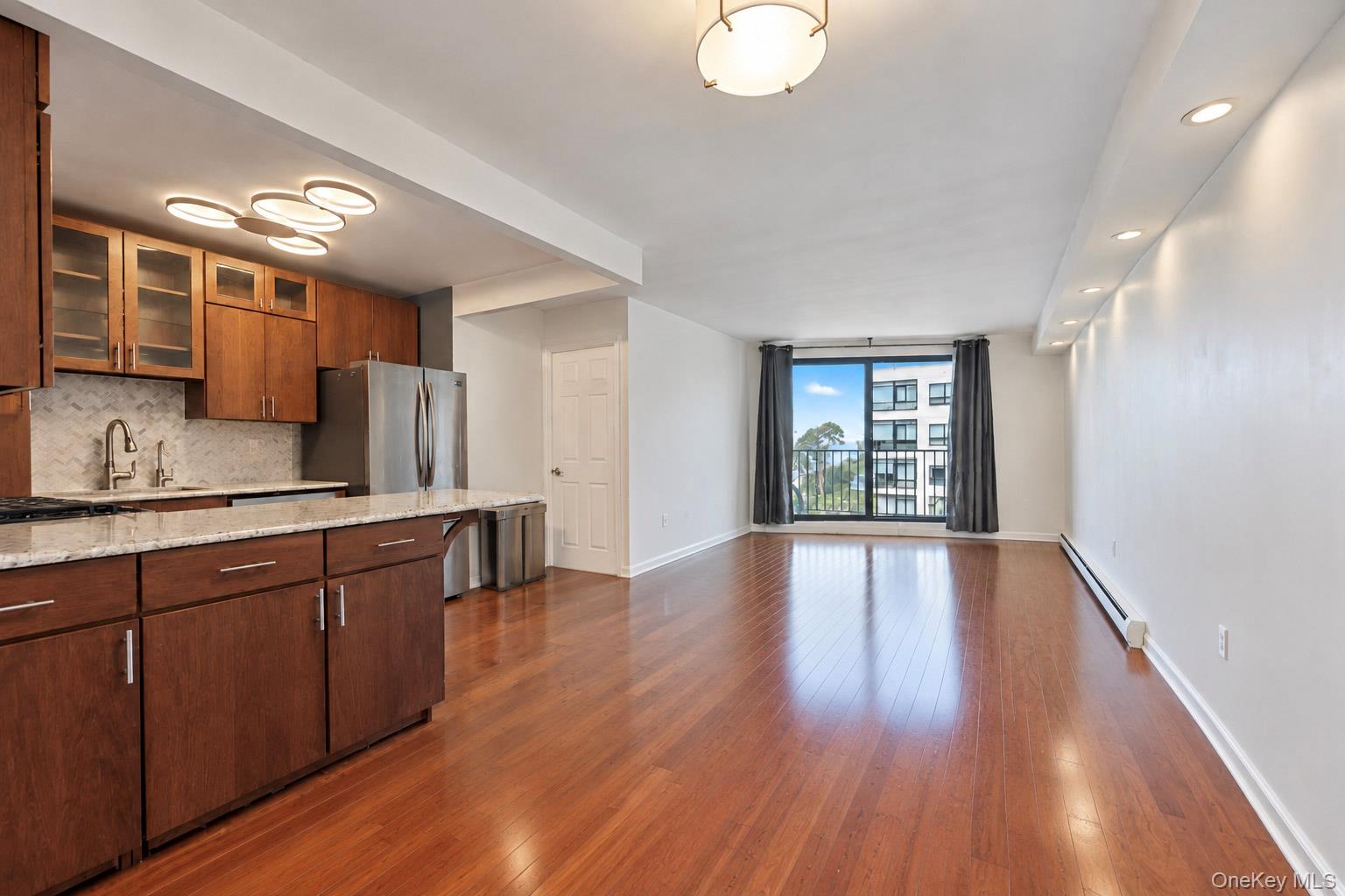 1155 Warburton Avenue, Unit 3Y photo 2