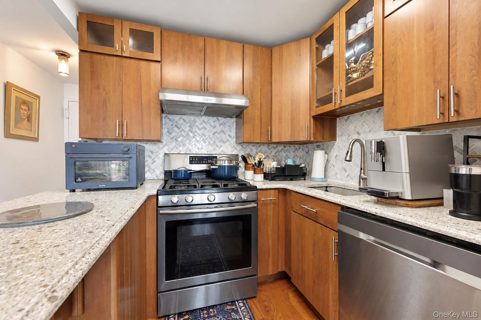 1155 Warburton Avenue, Unit 3Y photo 11