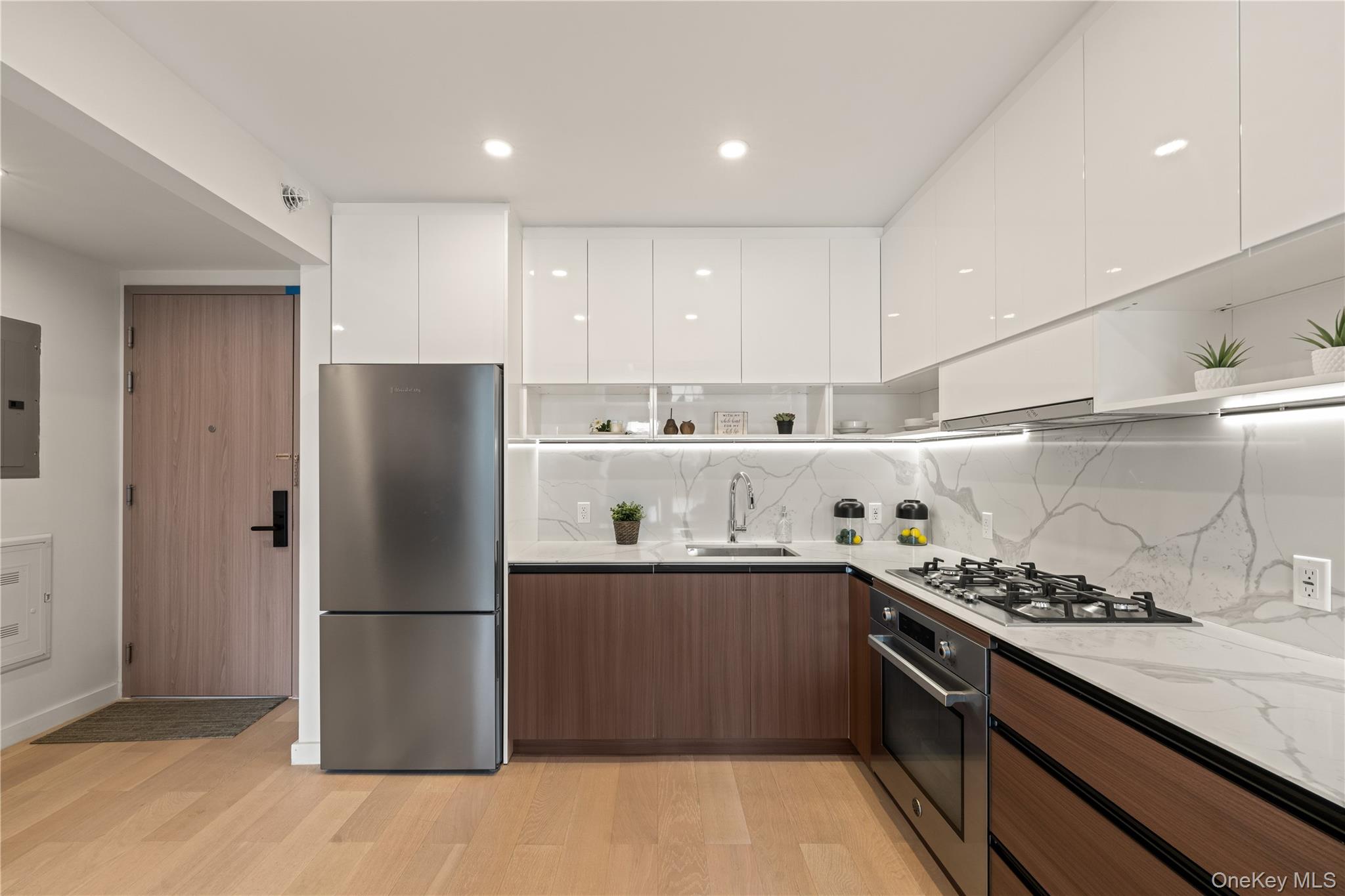 144-49 Northern Boulevard, Unit 518 photo 5