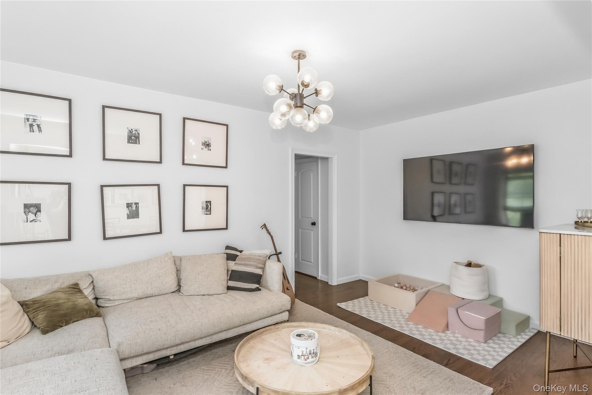 51-10 30 Avenue, Unit 4 photo 2