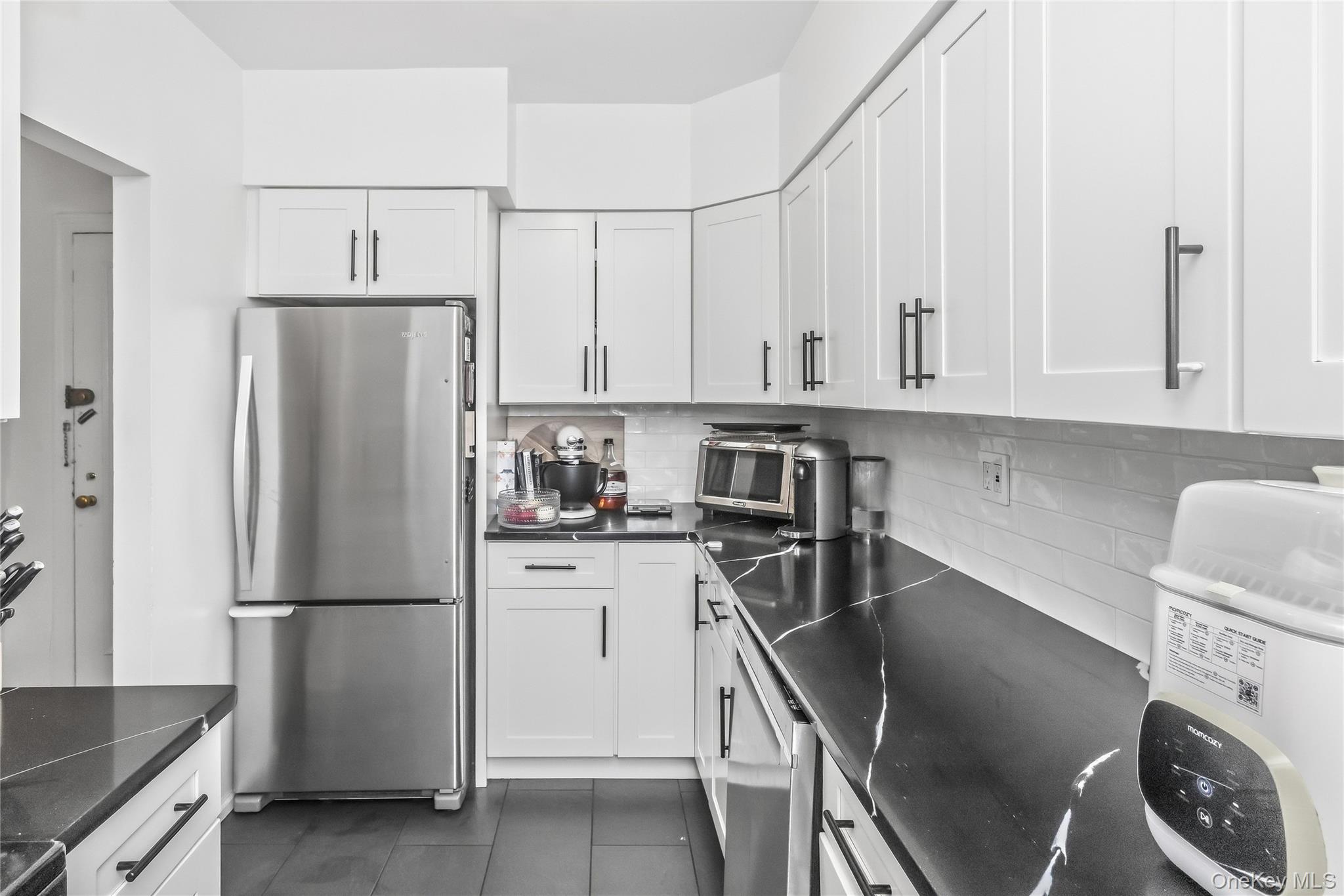 51-10 30 Avenue, Unit 4 photo 10
