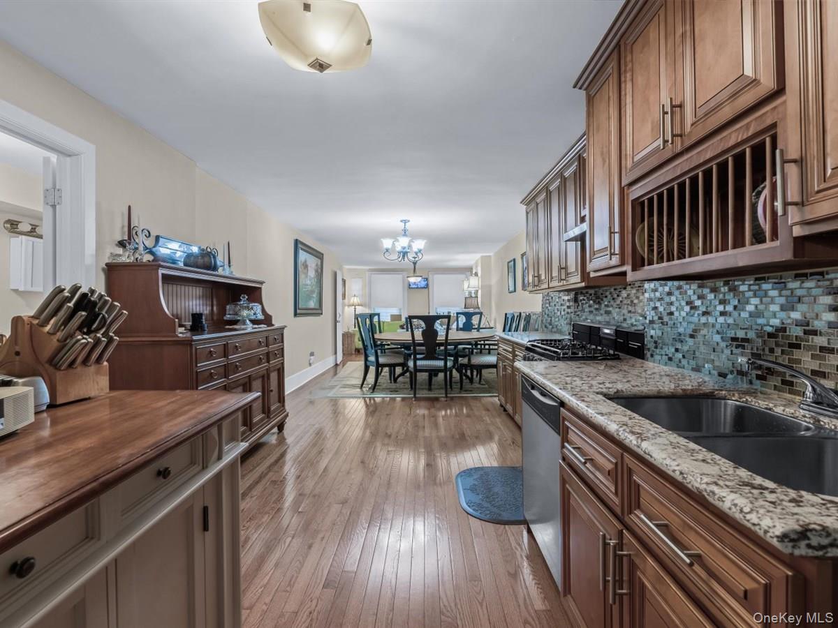 750 Halsey Street – For Sale photo 9