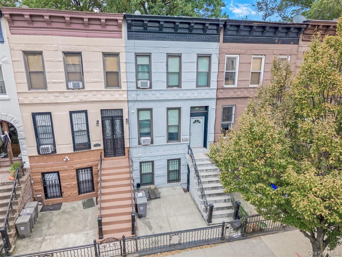 750 Halsey Street – For Sale