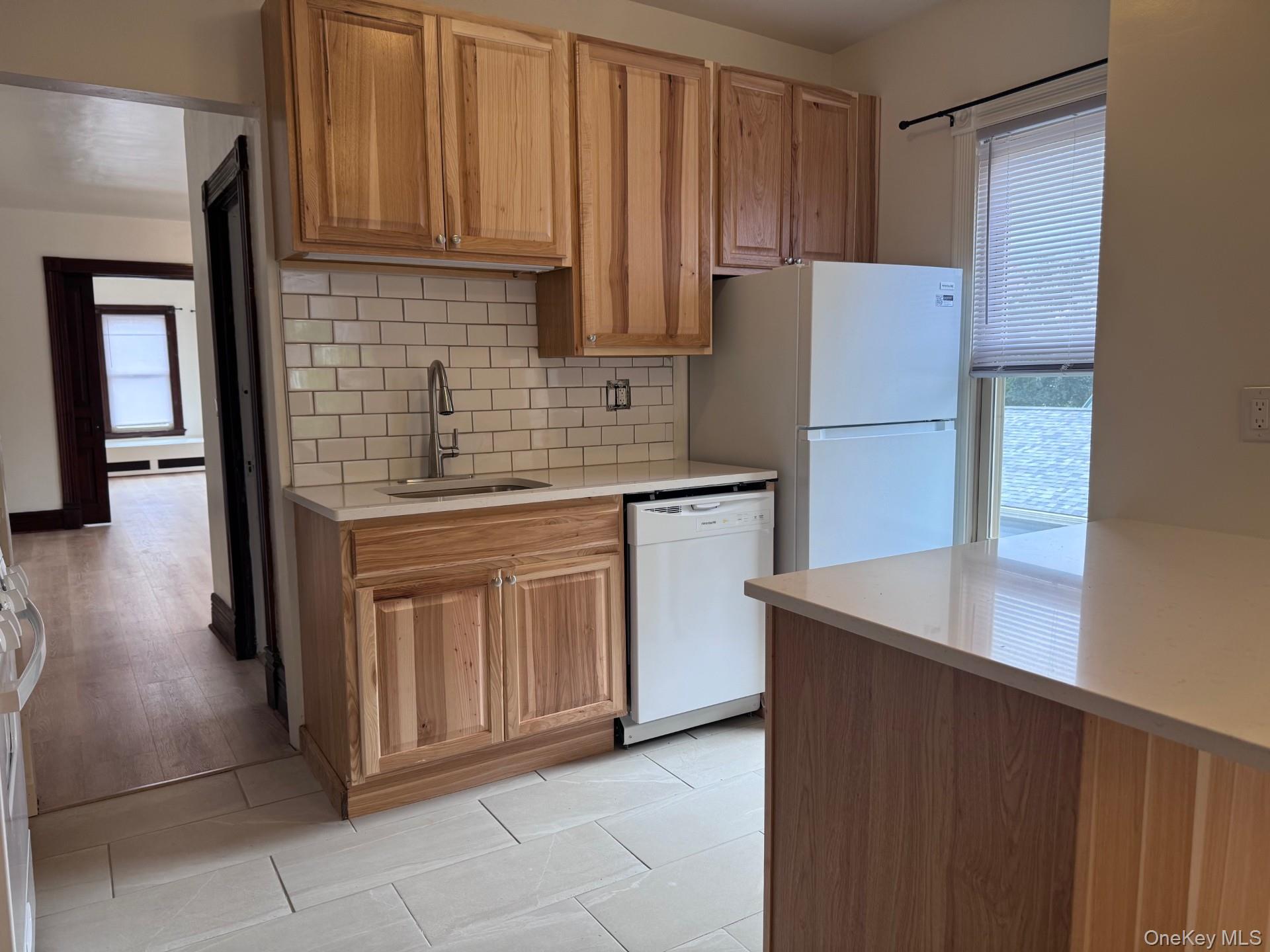 41 Lagrange Avenue, Unit 2 photo 9
