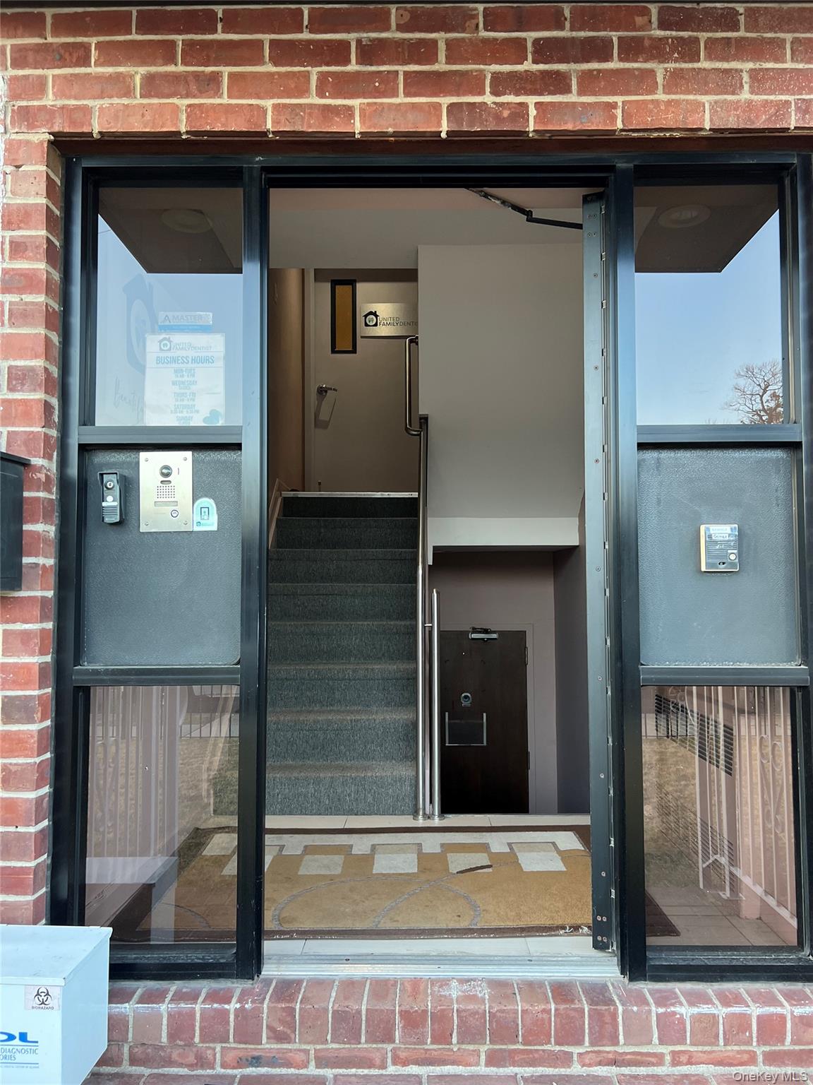 223-01 Union Turnpike – For Rent photo 7