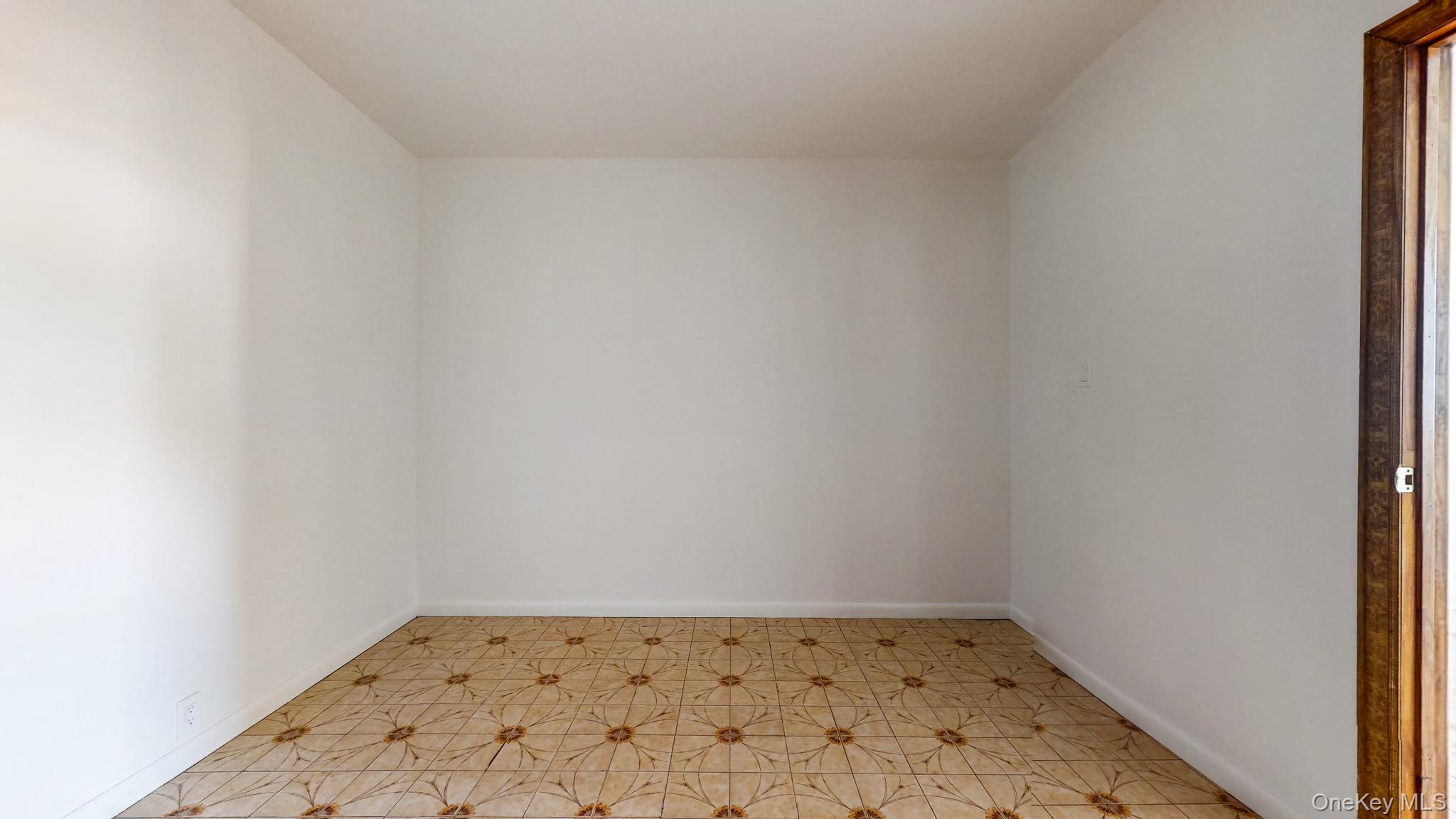 20-13 Greene Avenue, Unit 2 photo 11