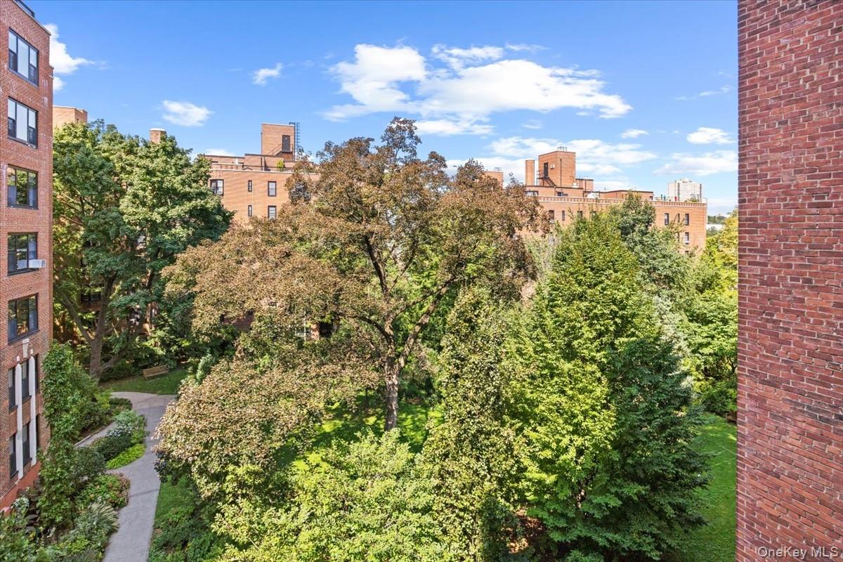 65 Park Terrace East, Unit C67 photo 13