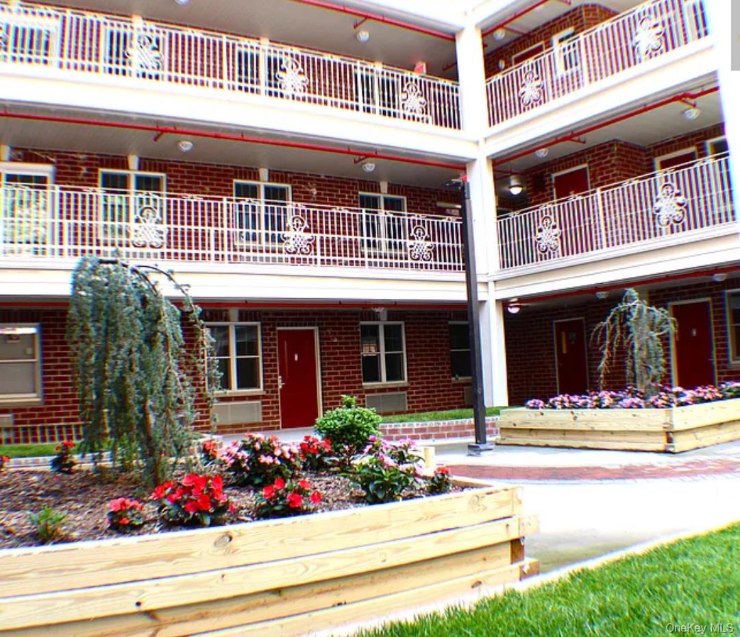 8515 120th Street, Unit 2F photo 3