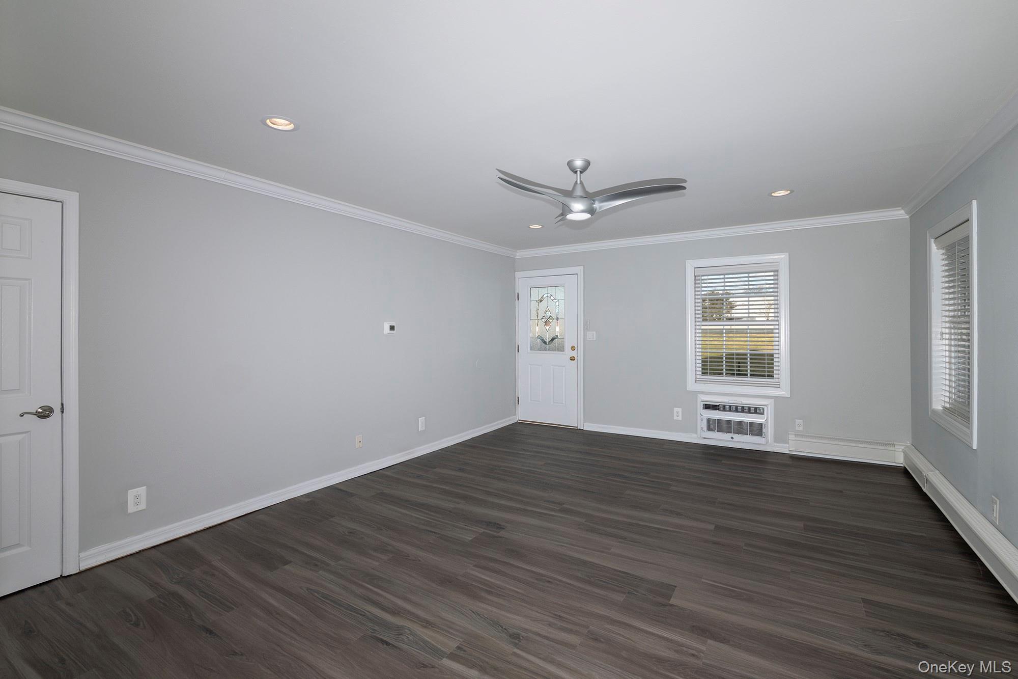 184 Hallock Road, Unit 4F1 photo 3