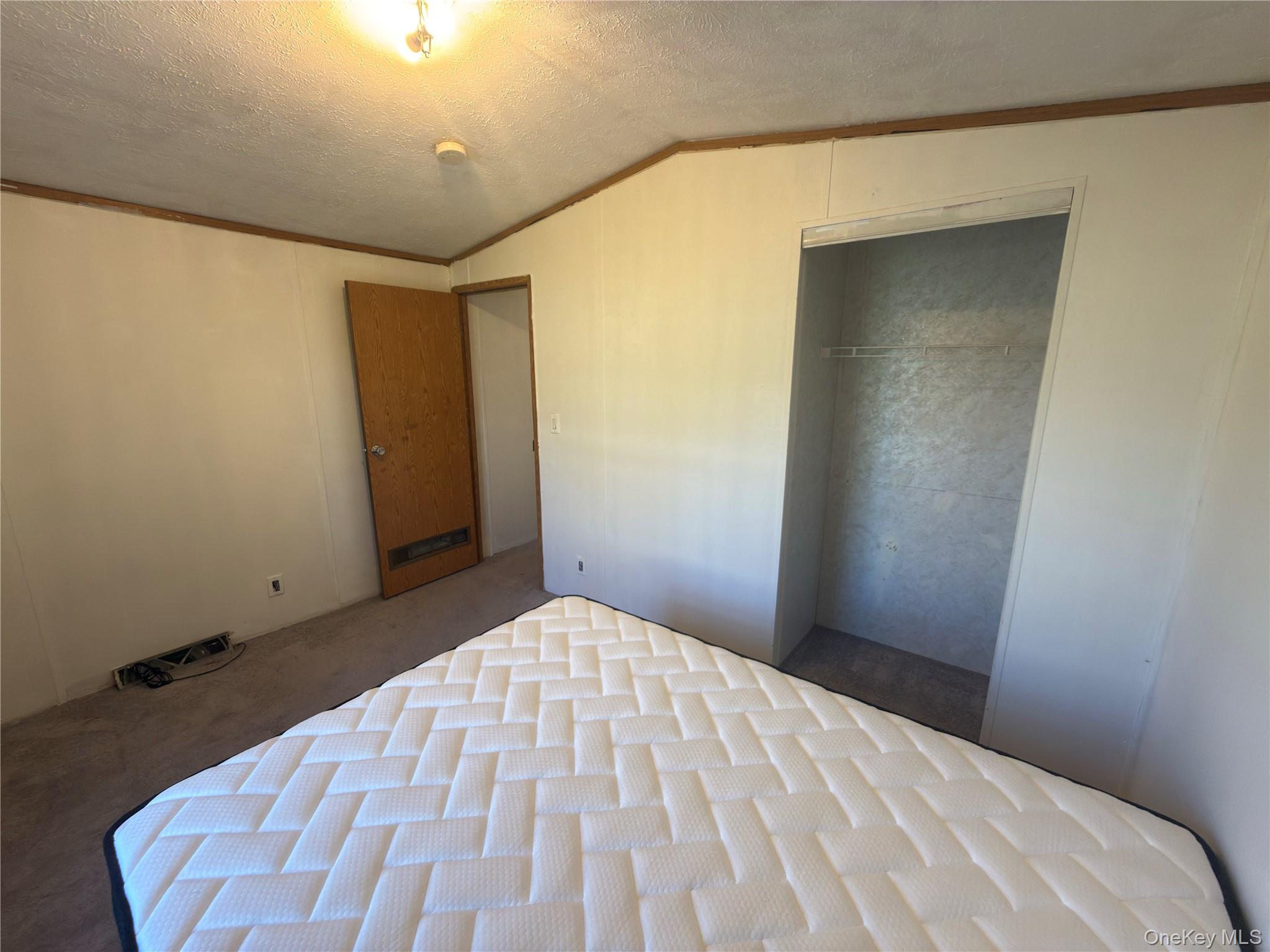 16 Delellas Lane – For Rent photo 23