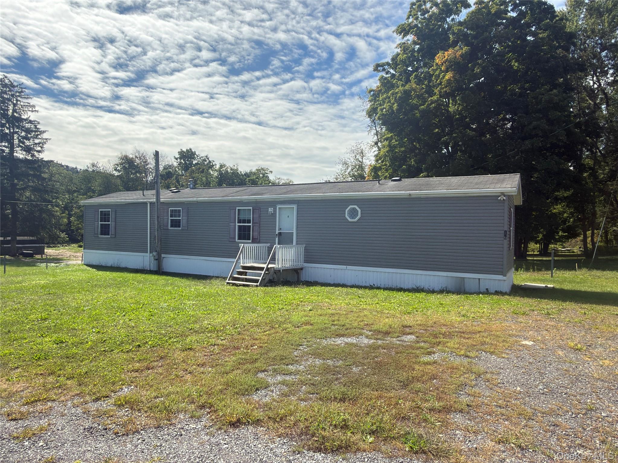 16 Delellas Lane – For Rent photo 3