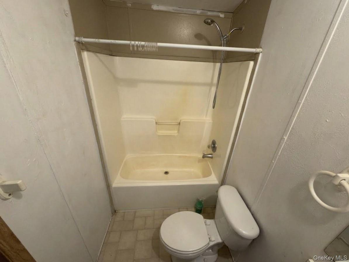 16 Delellas Lane – For Rent photo 11