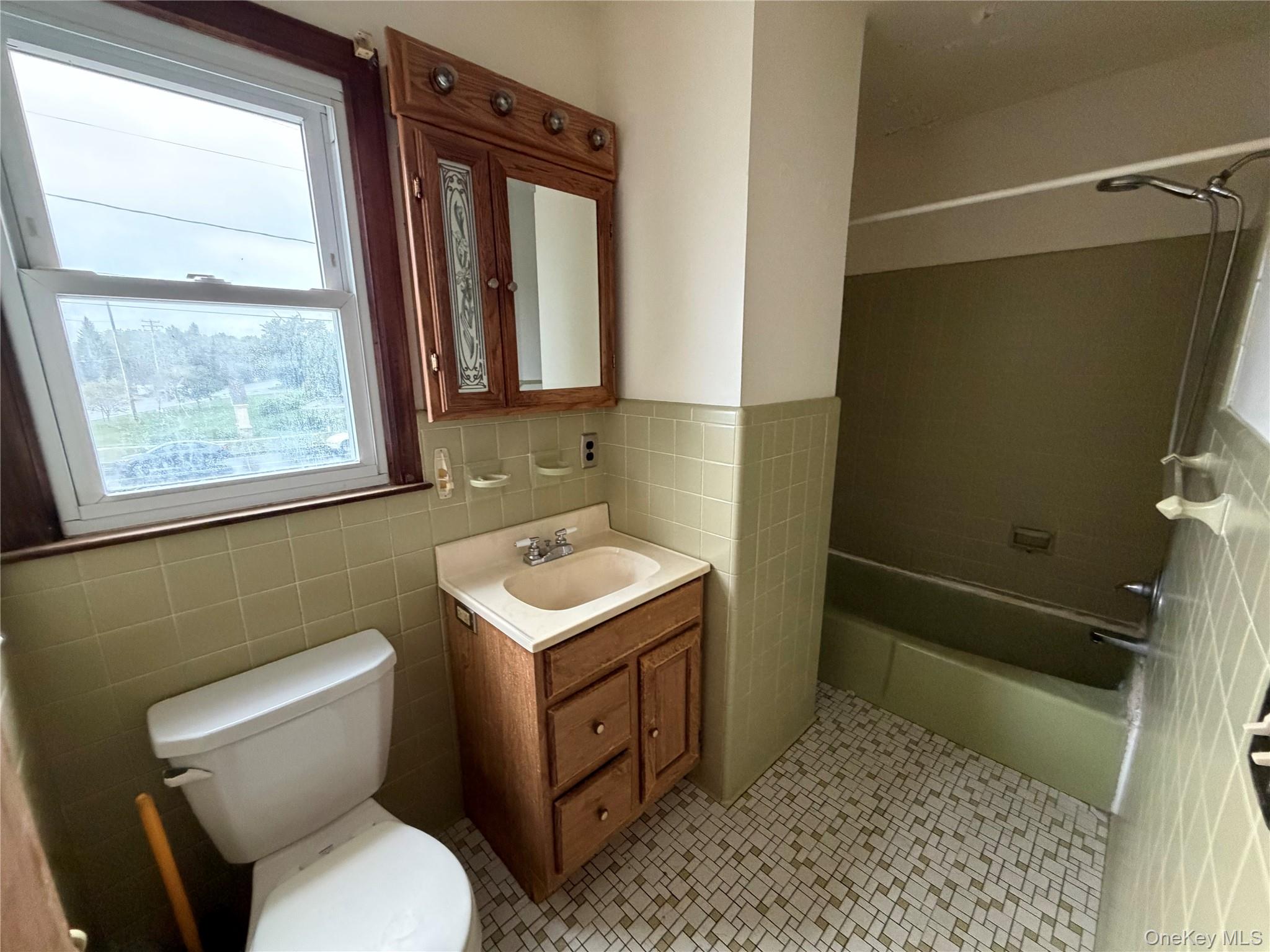 1 Lake Walton Road – For Rent photo 11
