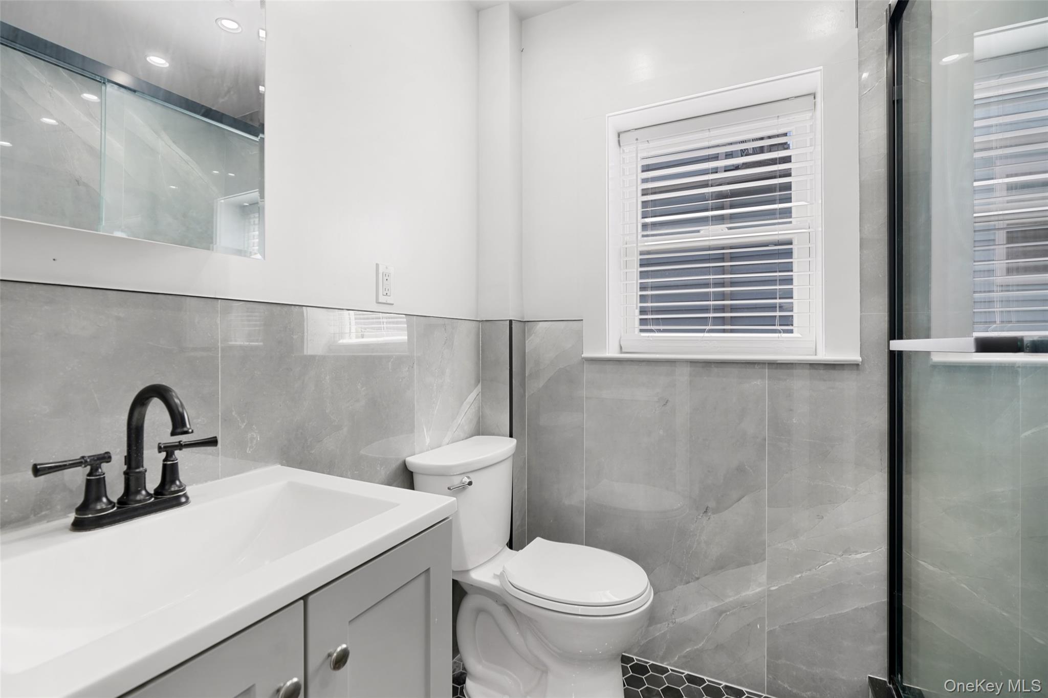 352 Willett Avenue, Unit 1 photo 15