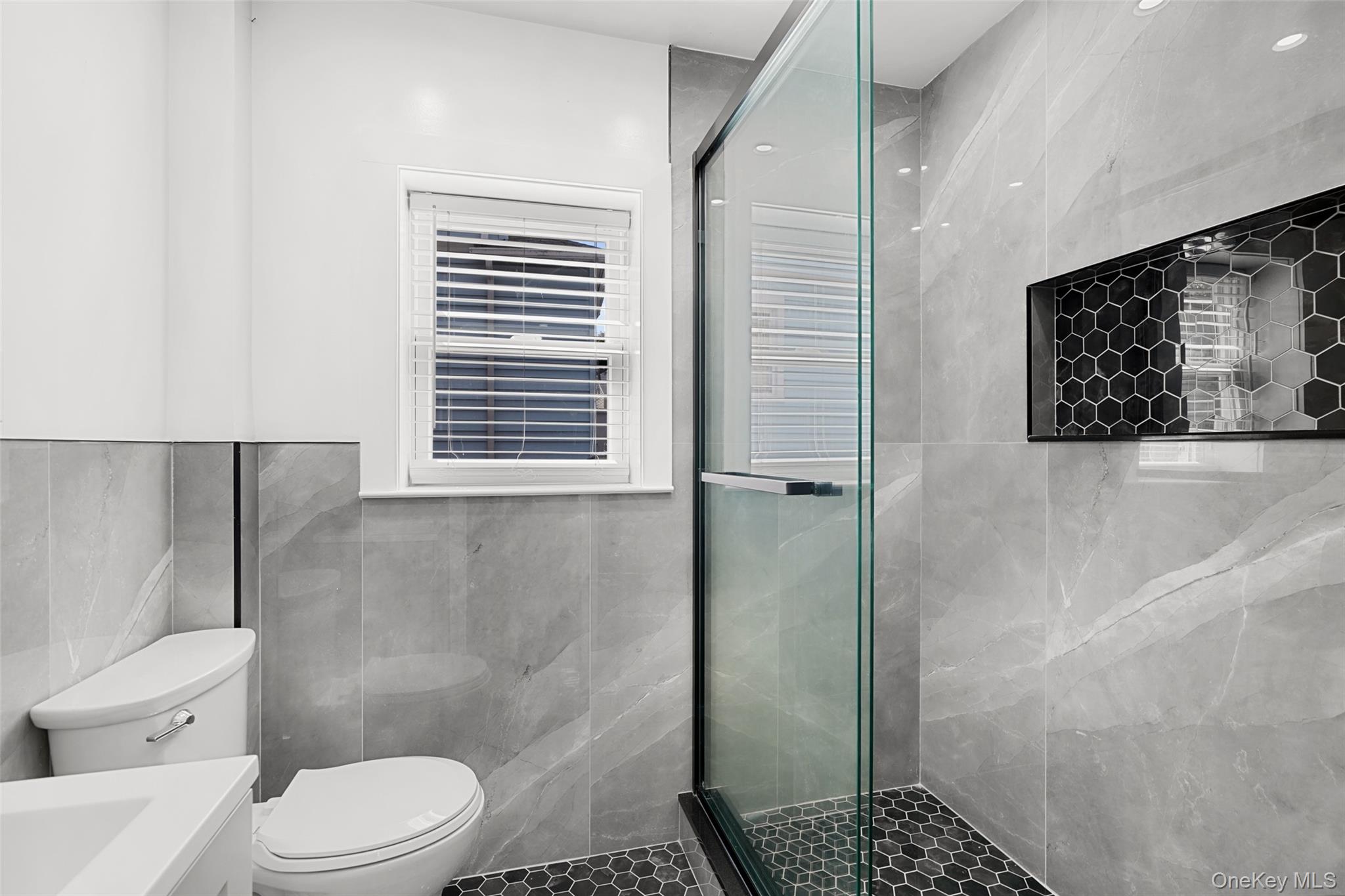 352 Willett Avenue, Unit 1 photo 16
