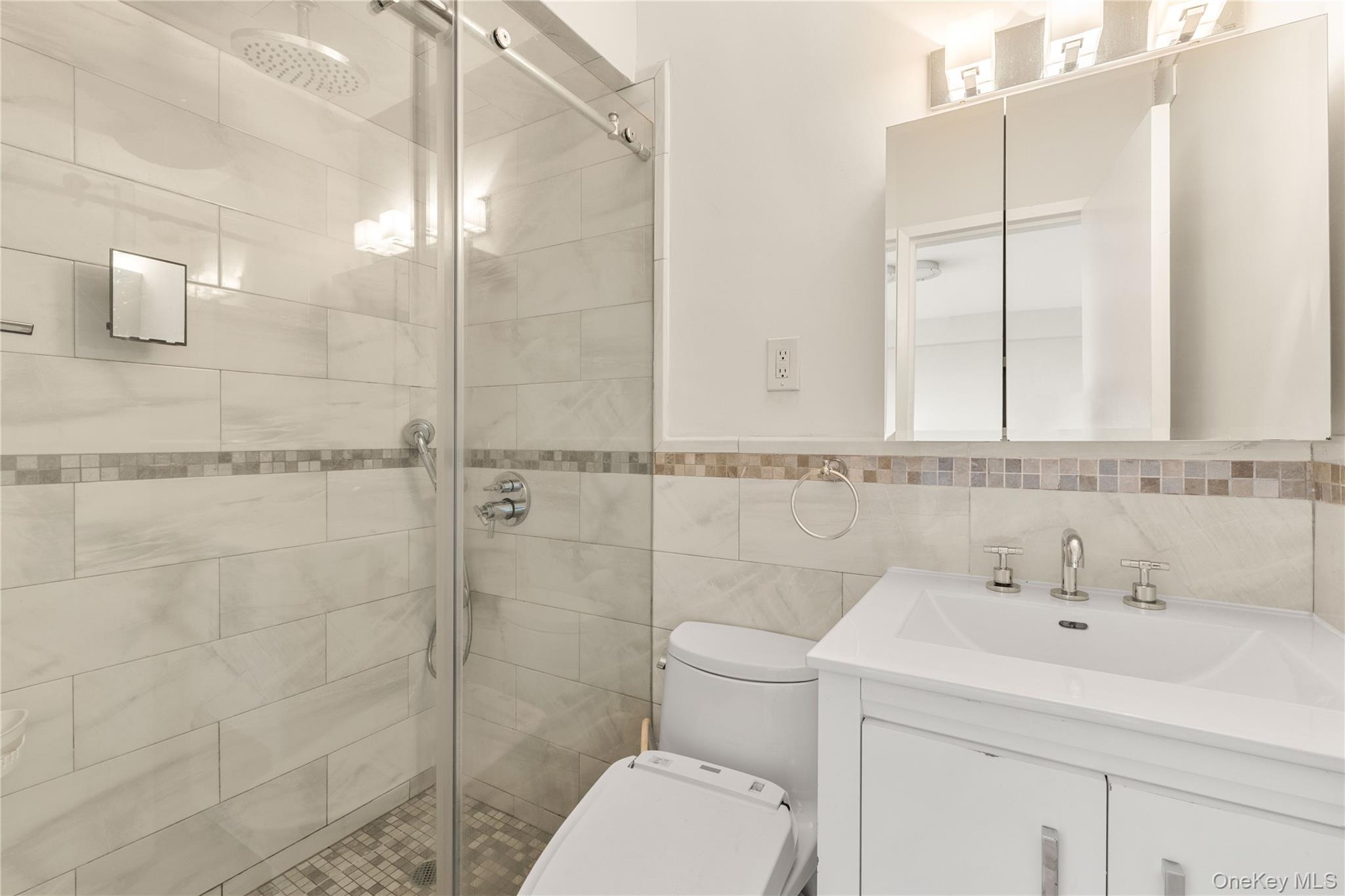 102-10 66 Road, Unit 8D photo 12