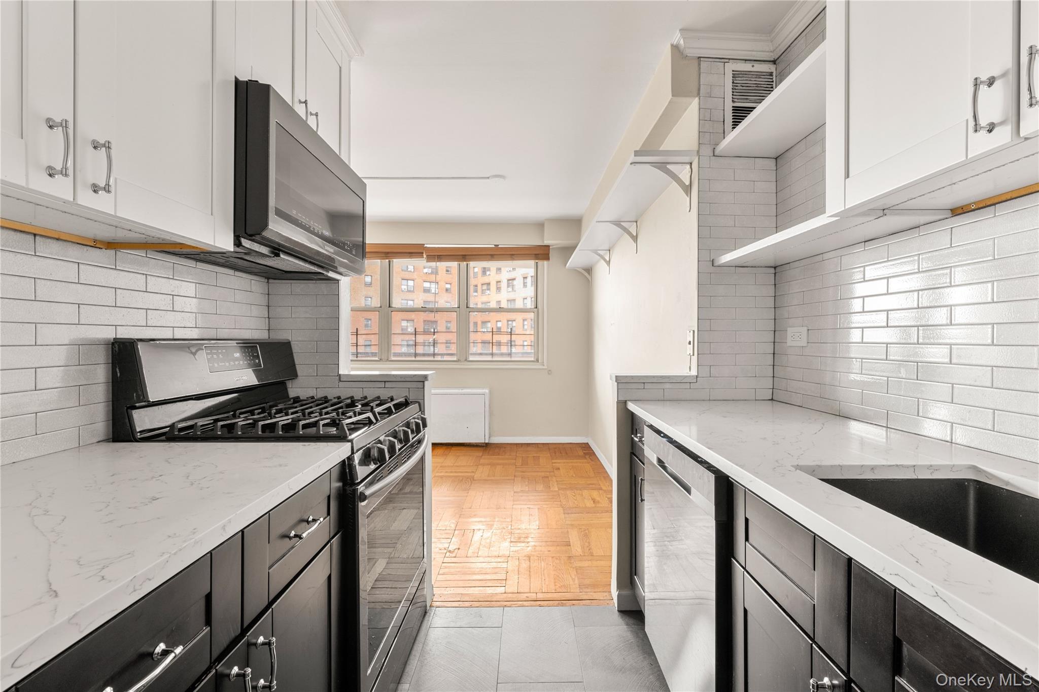 102-10 66 Road, Unit 8D photo 8