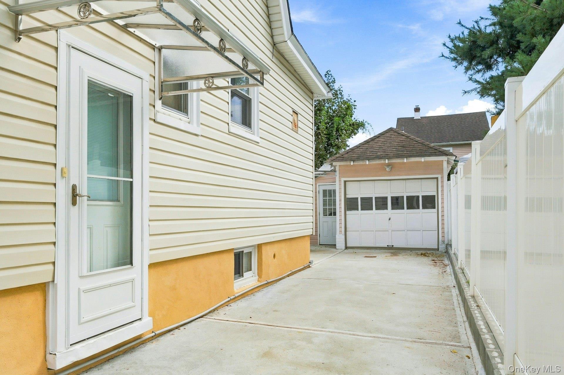 258 Liberty Avenue – For Sale photo 3