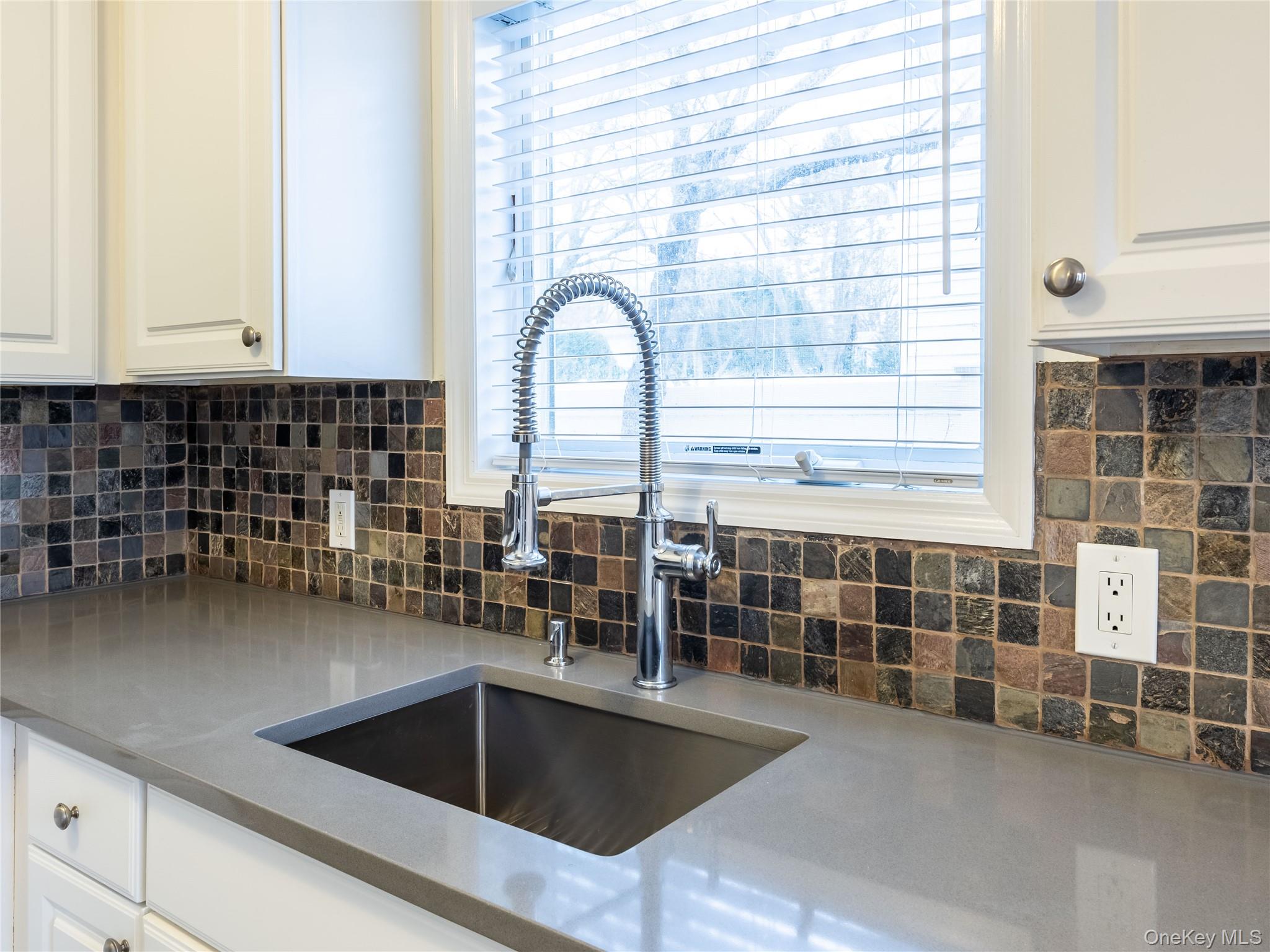 21 Marwood Road N, Unit Right Side photo 6