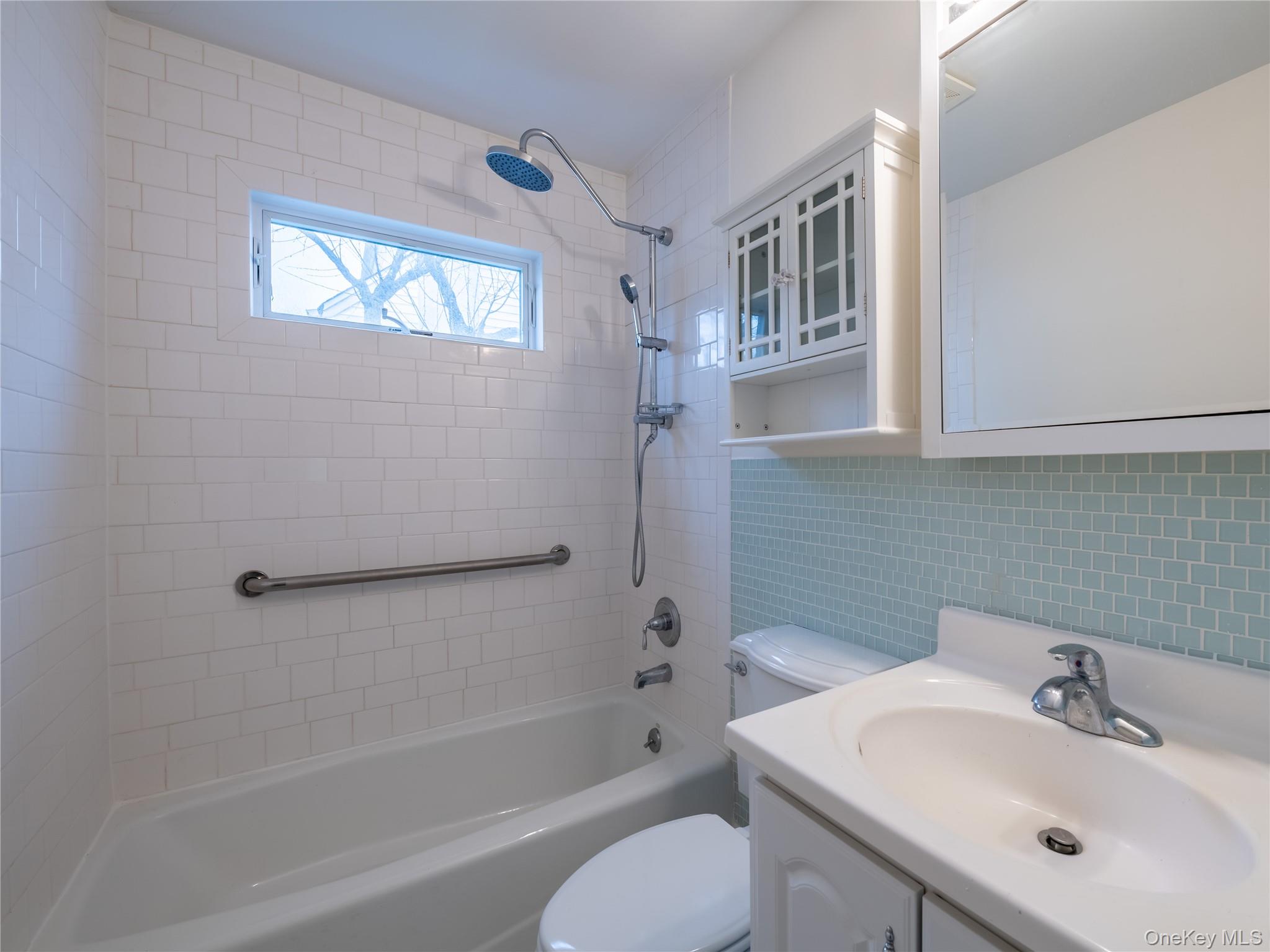 21 Marwood Road N, Unit Right Side photo 7