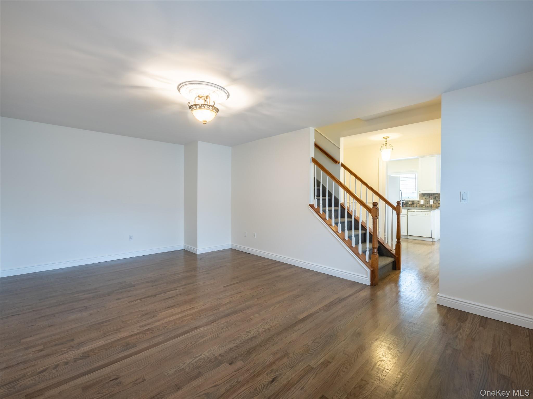 21 Marwood Road N, Unit Right Side photo 8