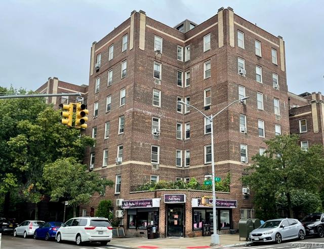 43-10 48 Avenue, Unit 4F photo 2