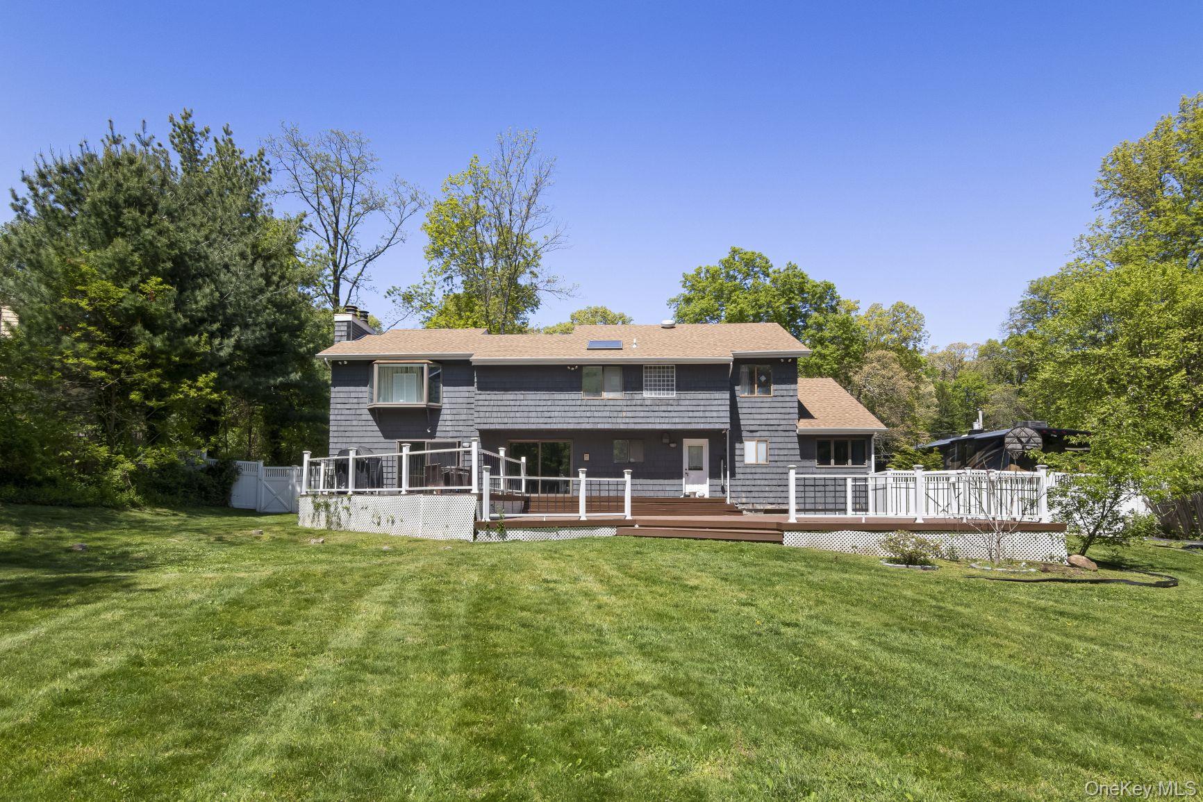 26 Candlewood Path – For Sale photo 12