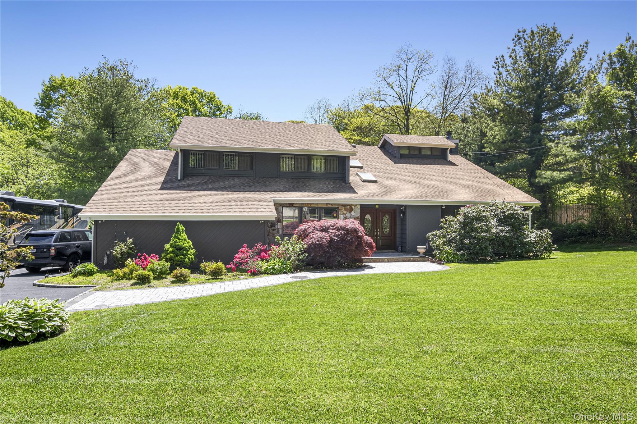 26 Candlewood Path – For Sale