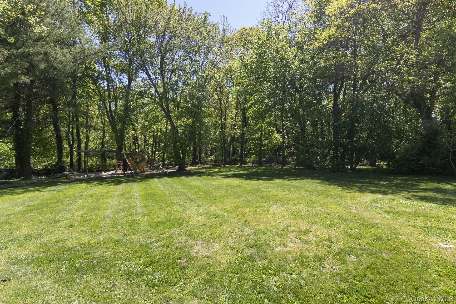 26 Candlewood Path – For Sale photo 17