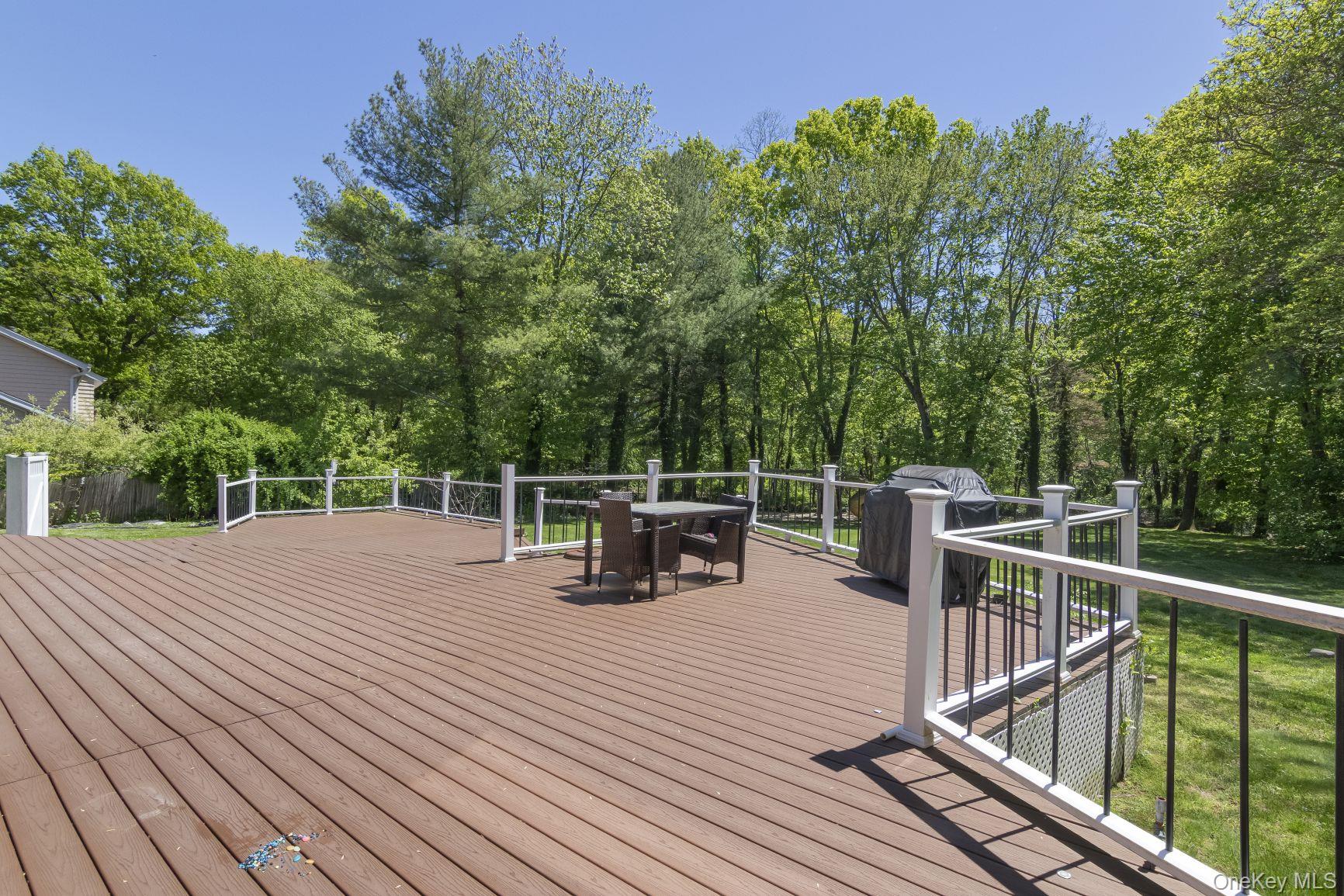 26 Candlewood Path – For Sale photo 7
