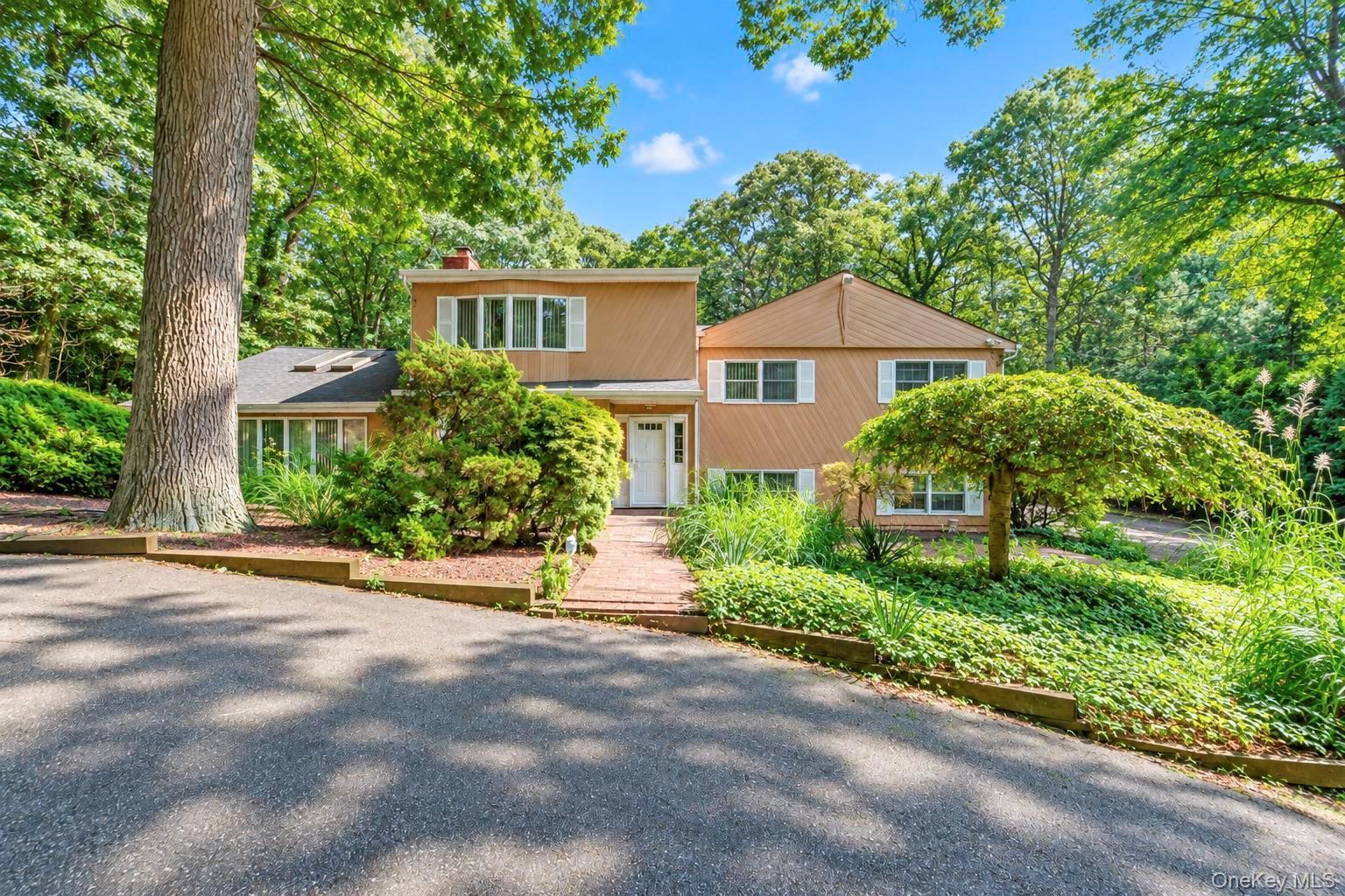 80 Alpine Way – For Sale