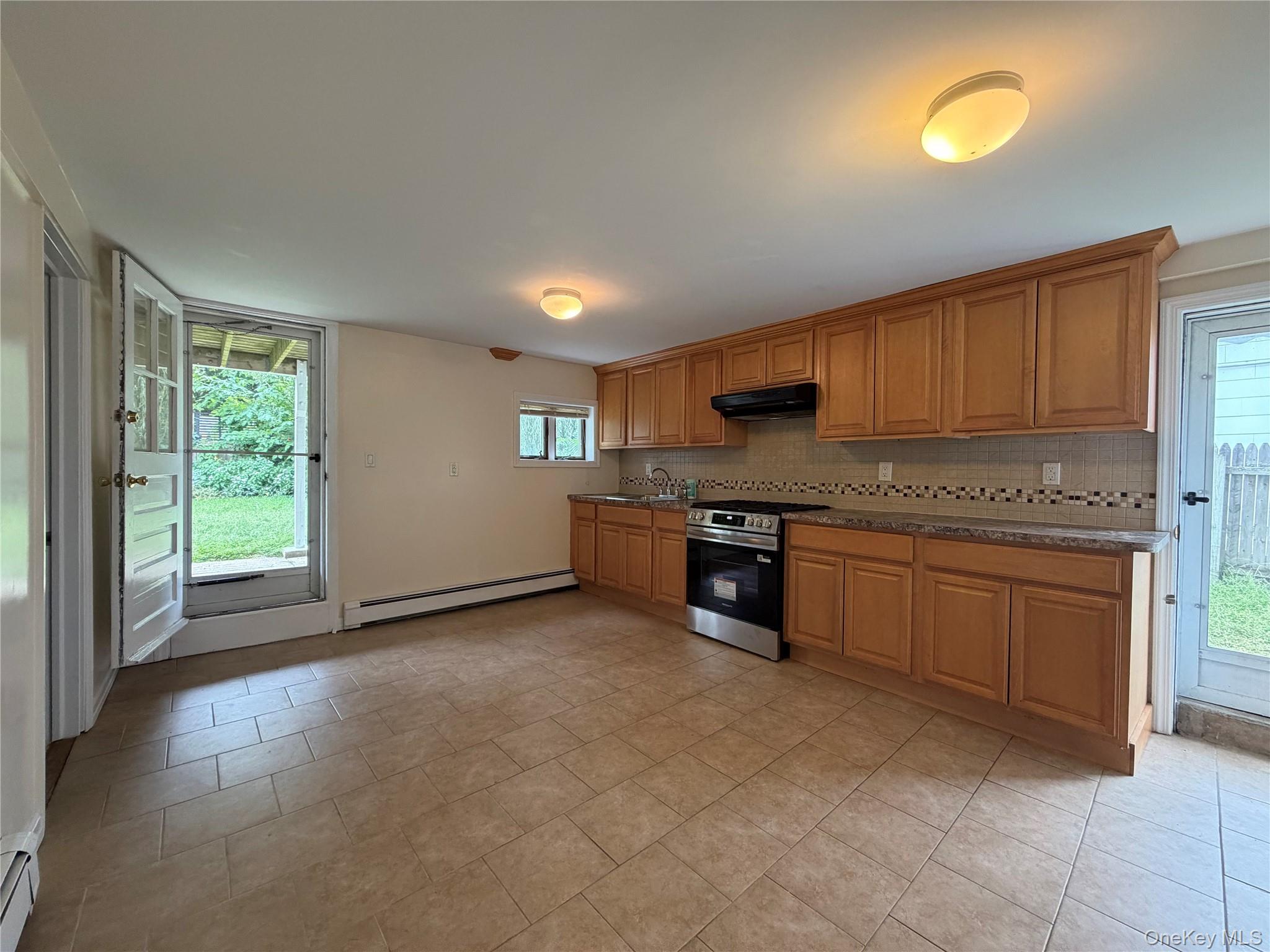 624 W Beech Street – For Rent photo 4