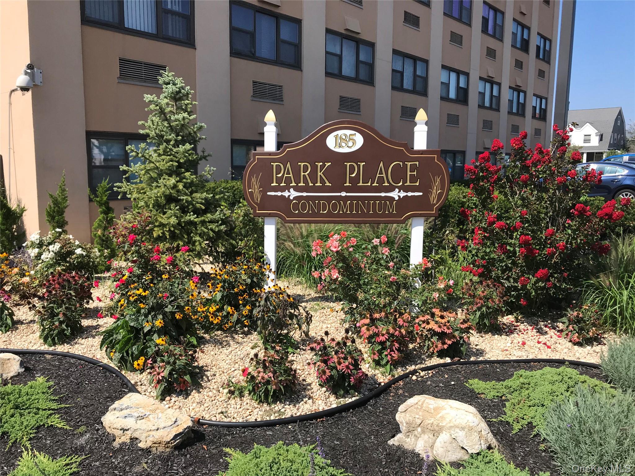 185 W Park Avenue, Unit 200 photo 22