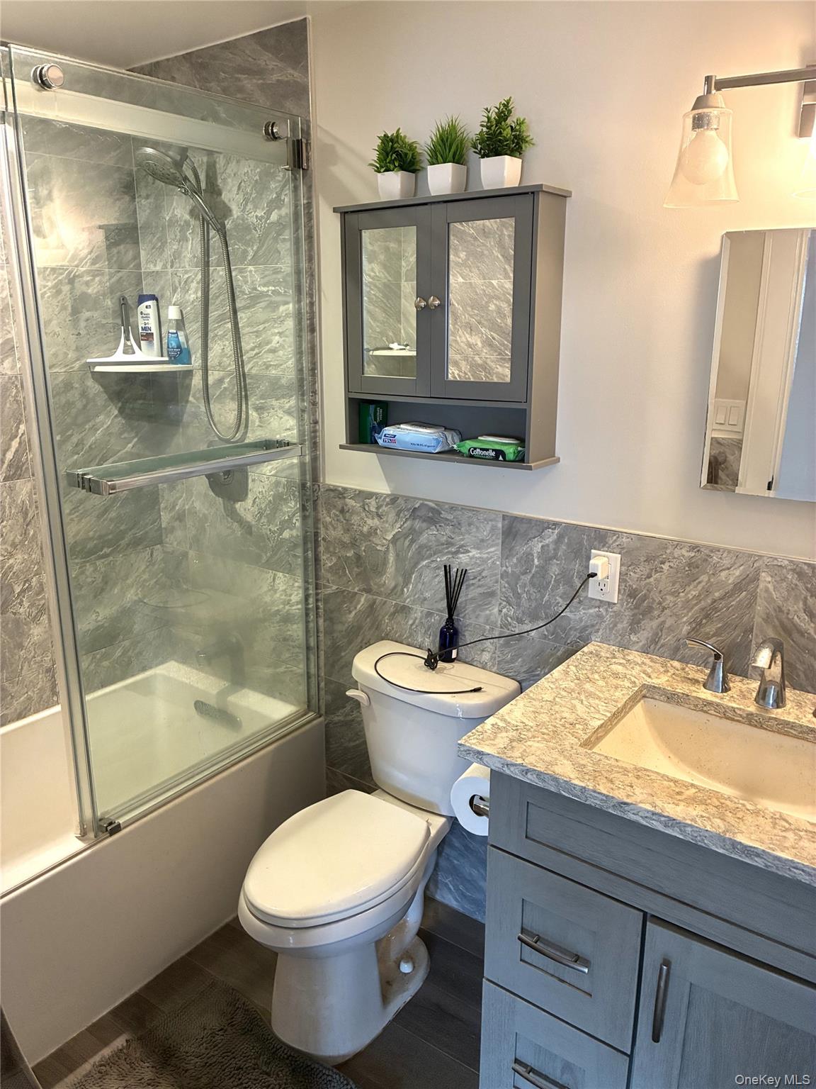 185 W Park Avenue, Unit 200 photo 15