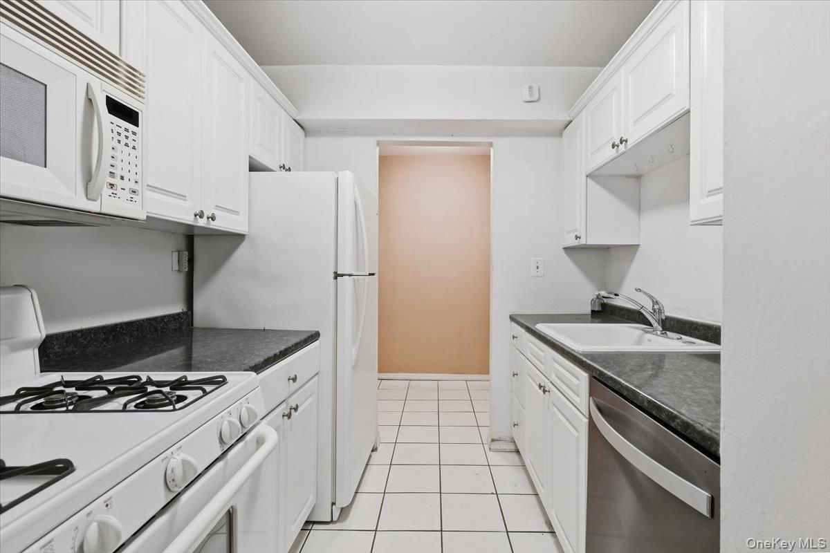 75 W 238th Street, Unit 2D photo 12