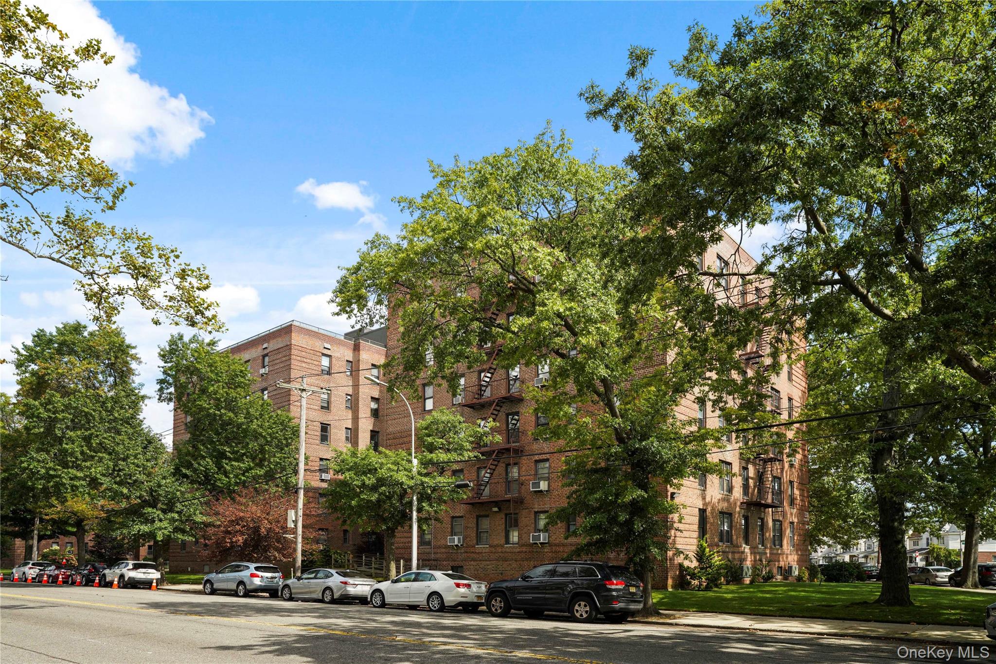 2271 Knapp Street, Unit 5D photo 24