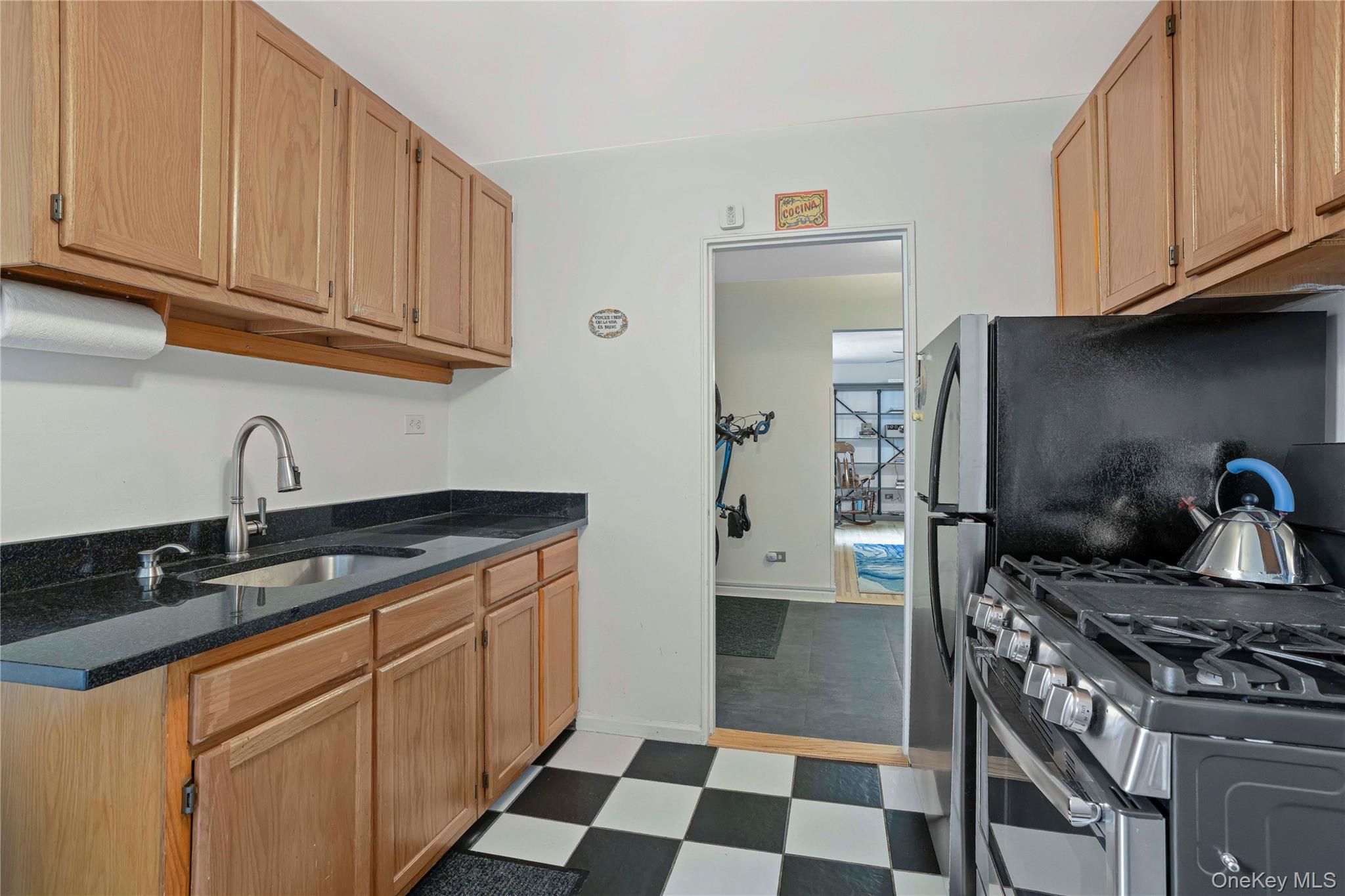 2271 Knapp Street, Unit 5D photo 14