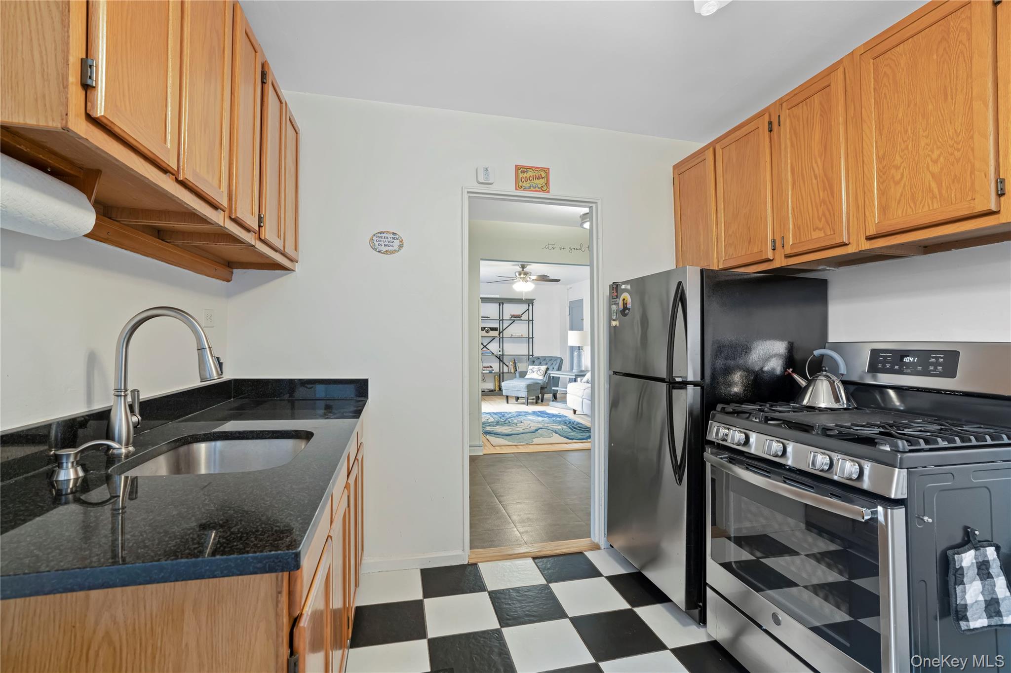 2271 Knapp Street, Unit 5D photo 15