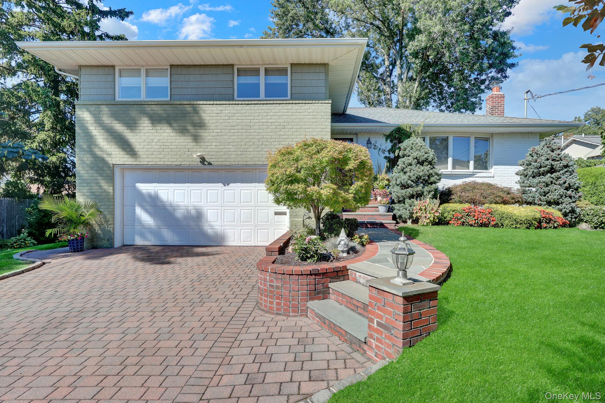 506 Nassau Place – For Sale