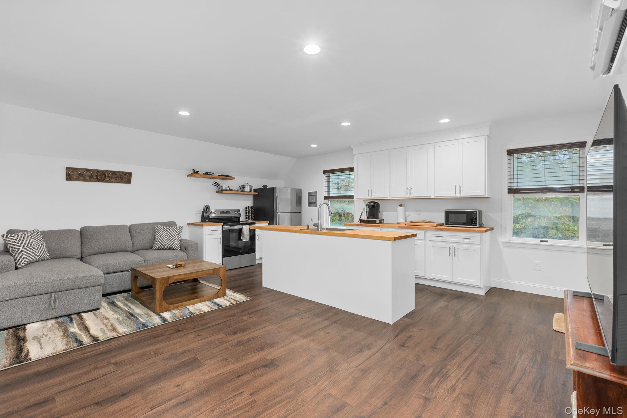 17 Curtis – For Sale photo 25