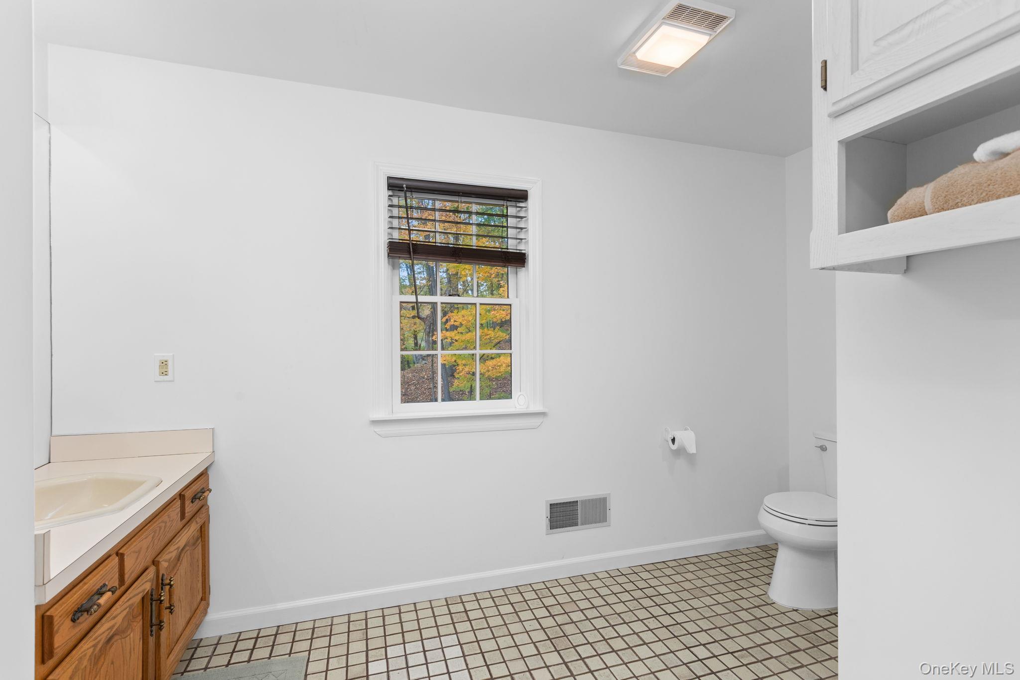 17 Curtis – For Sale photo 15