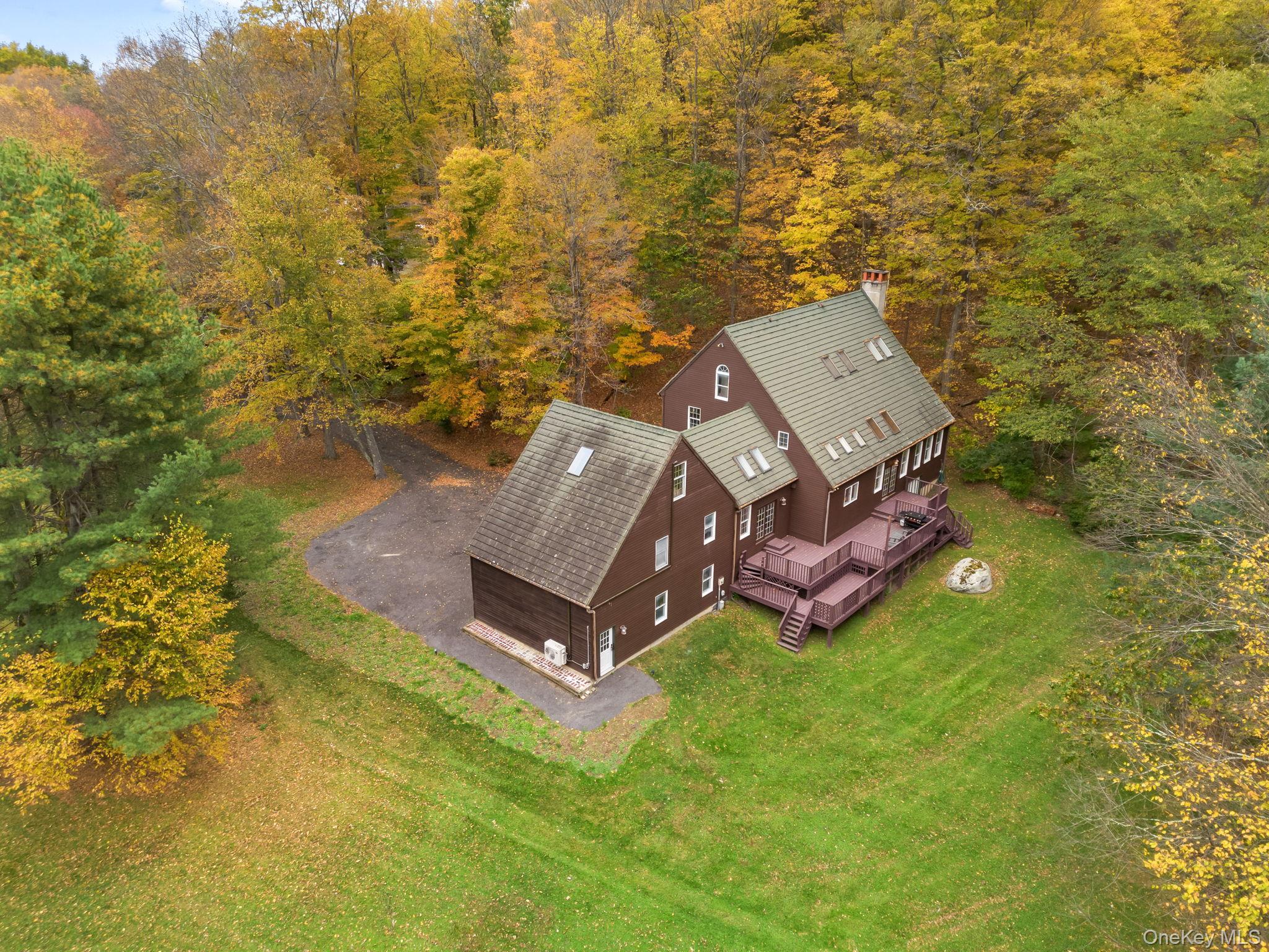 17 Curtis – For Sale photo 3