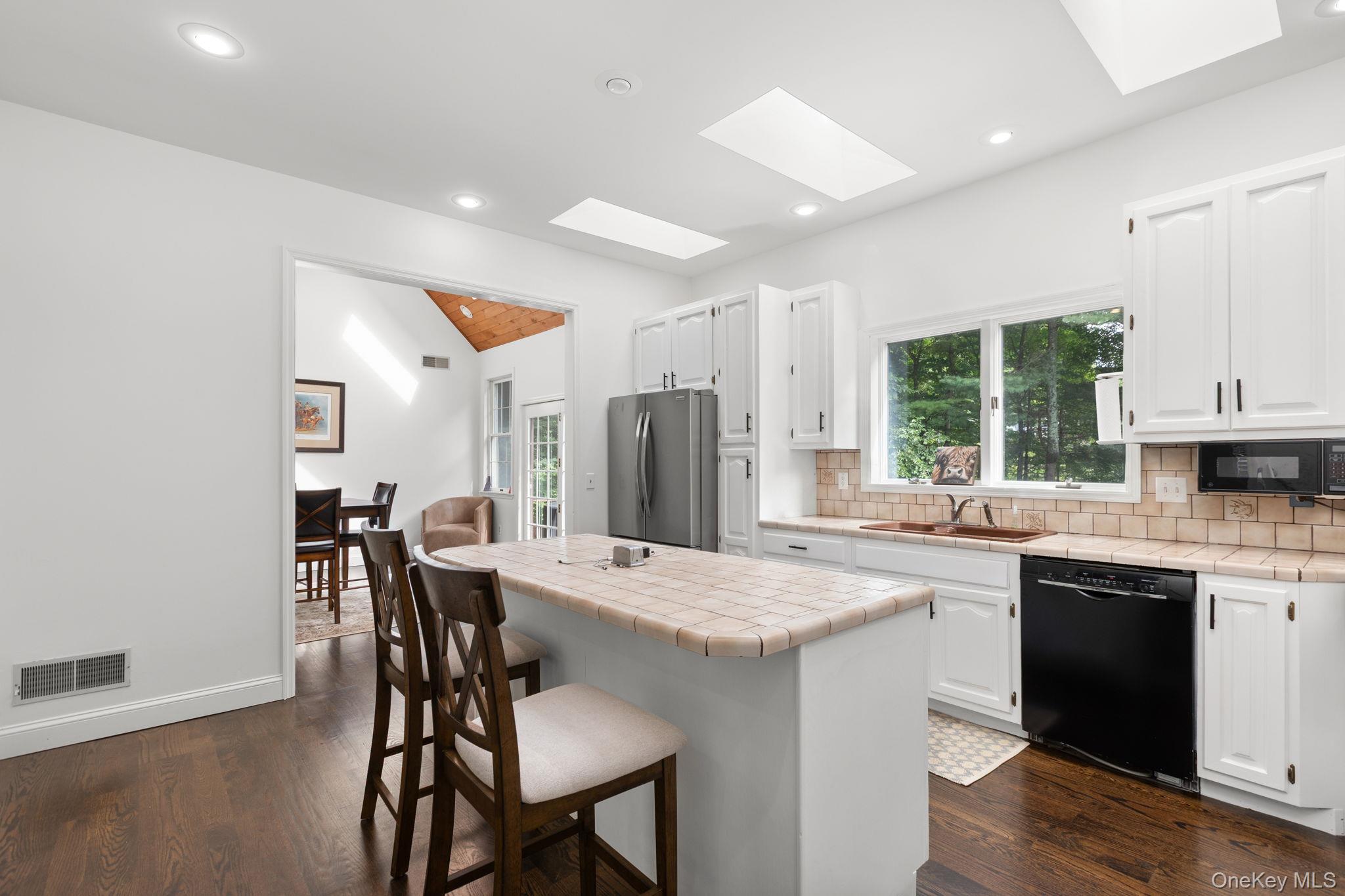 17 Curtis – For Sale photo 7