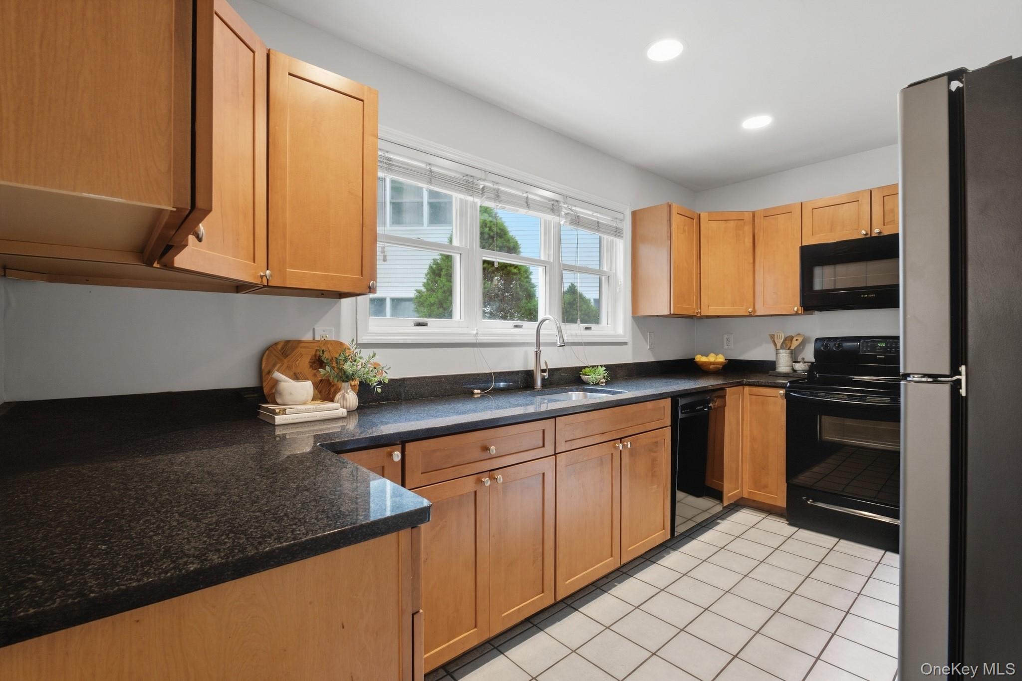 1452 Iroquois Street – For Sale photo 10